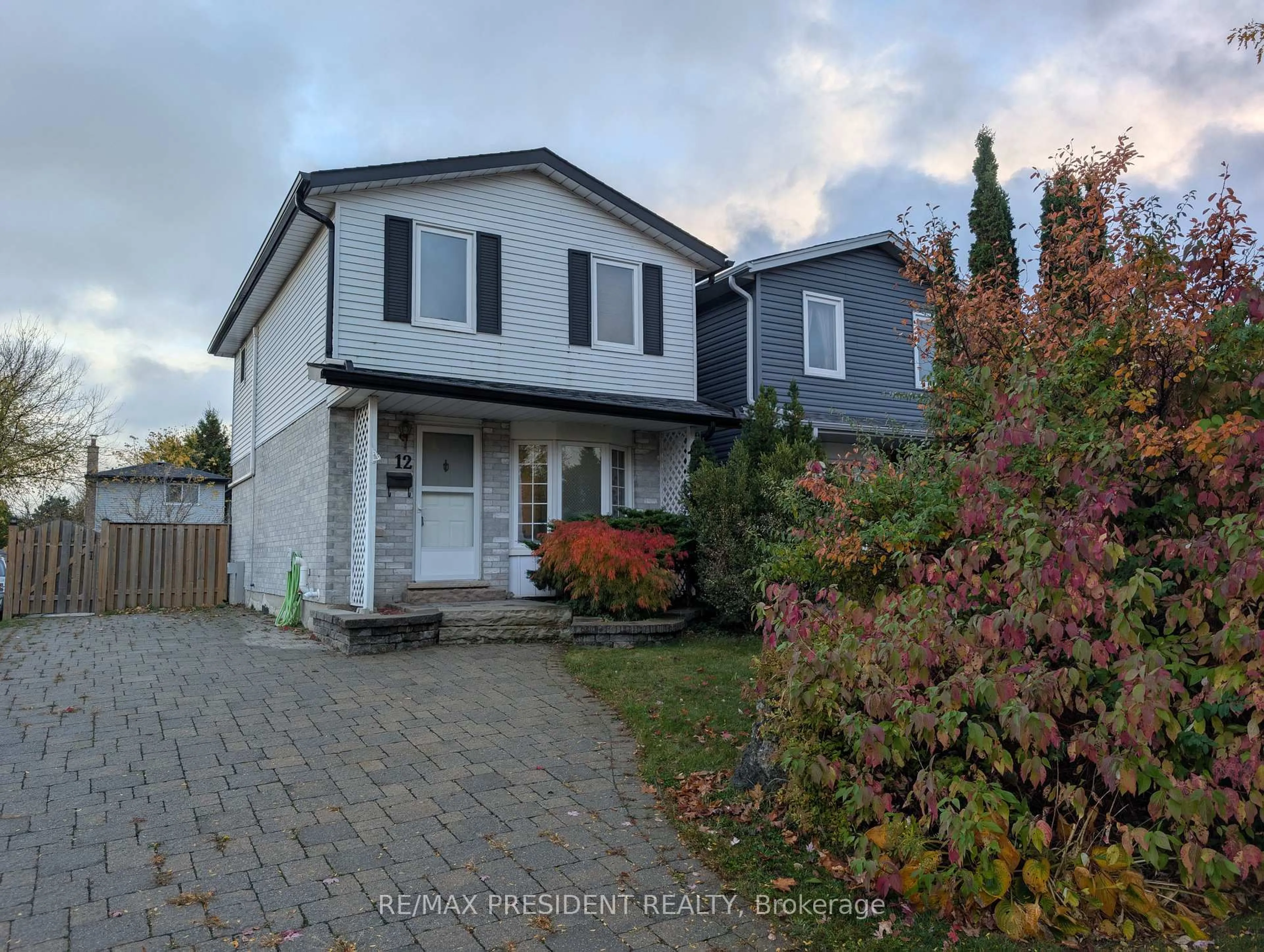 A pic from outside/outdoor area/front of a property/back of a property/a pic from drone, street for 12 Hill St, Halton Hills Ontario L7J 2W2