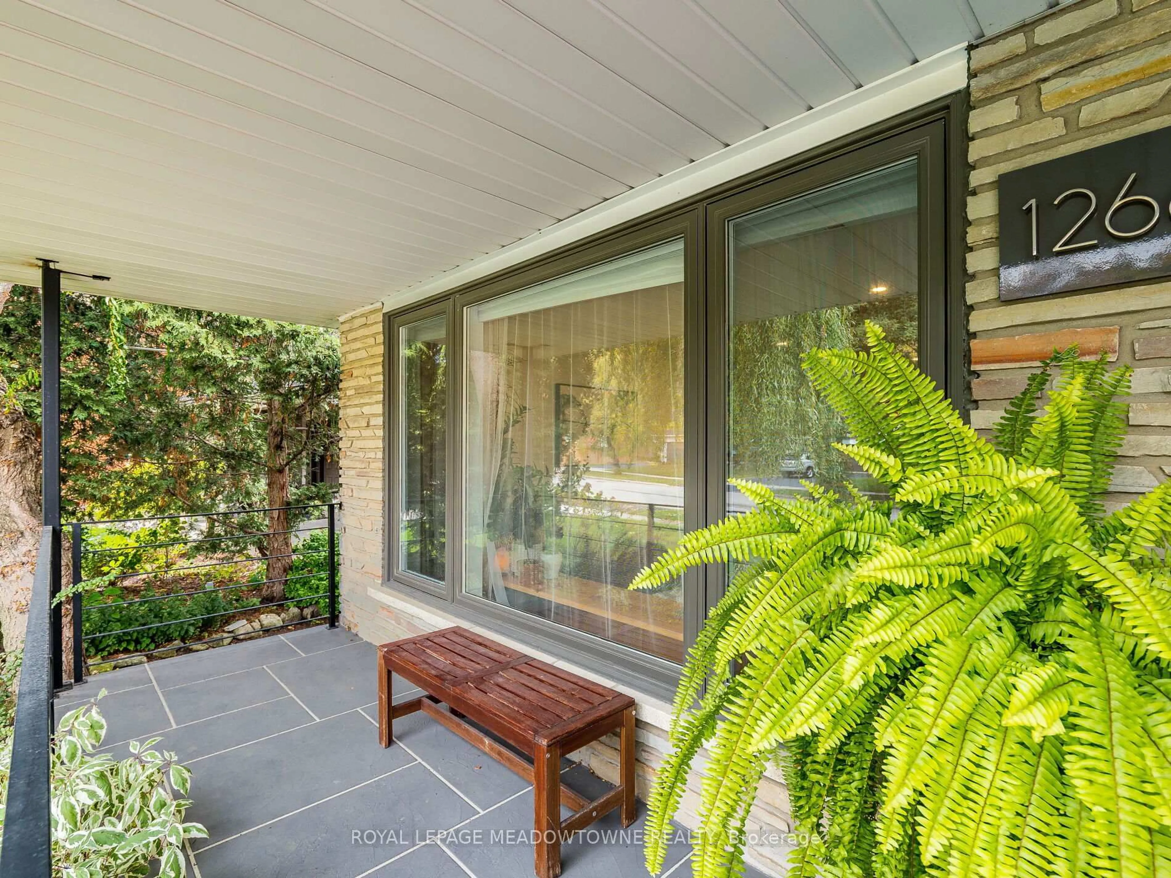Patio, street for 1266 Winding Tr, Mississauga Ontario L4Y 2T7