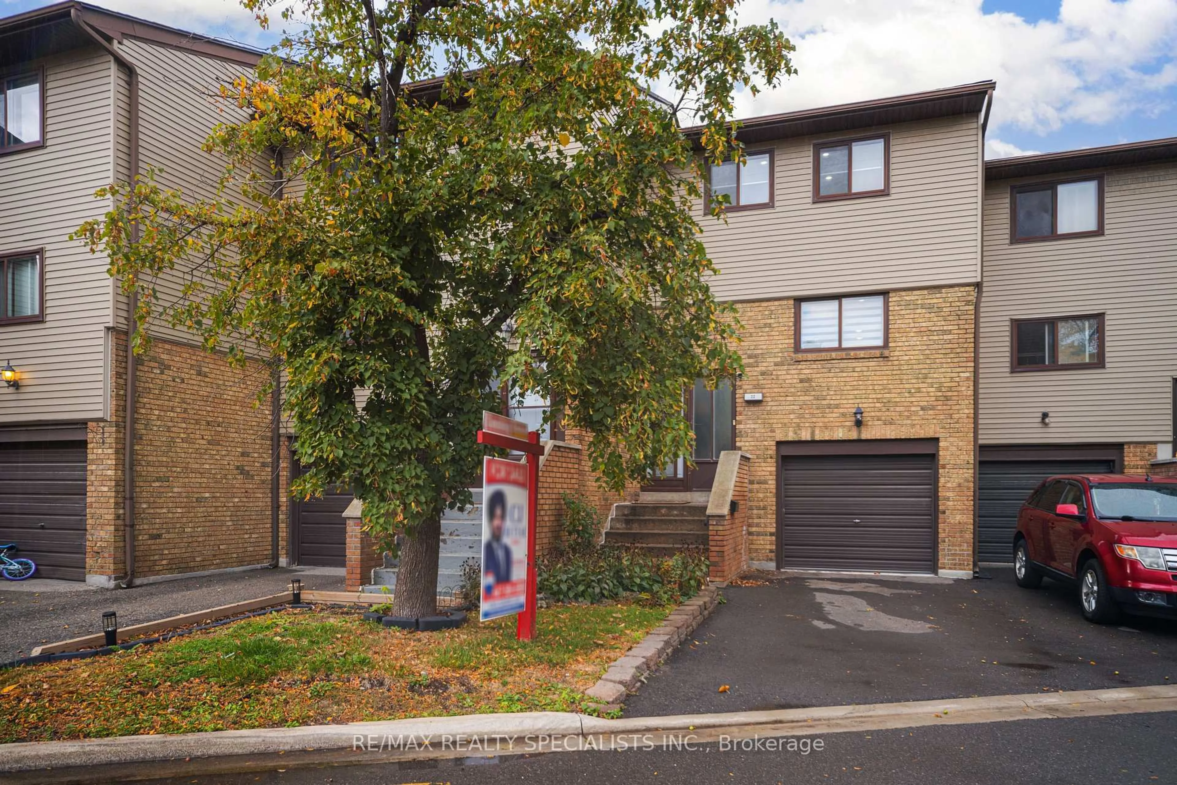Unknown for 22 Carleton Pl, Brampton Ontario L6T 3Z4