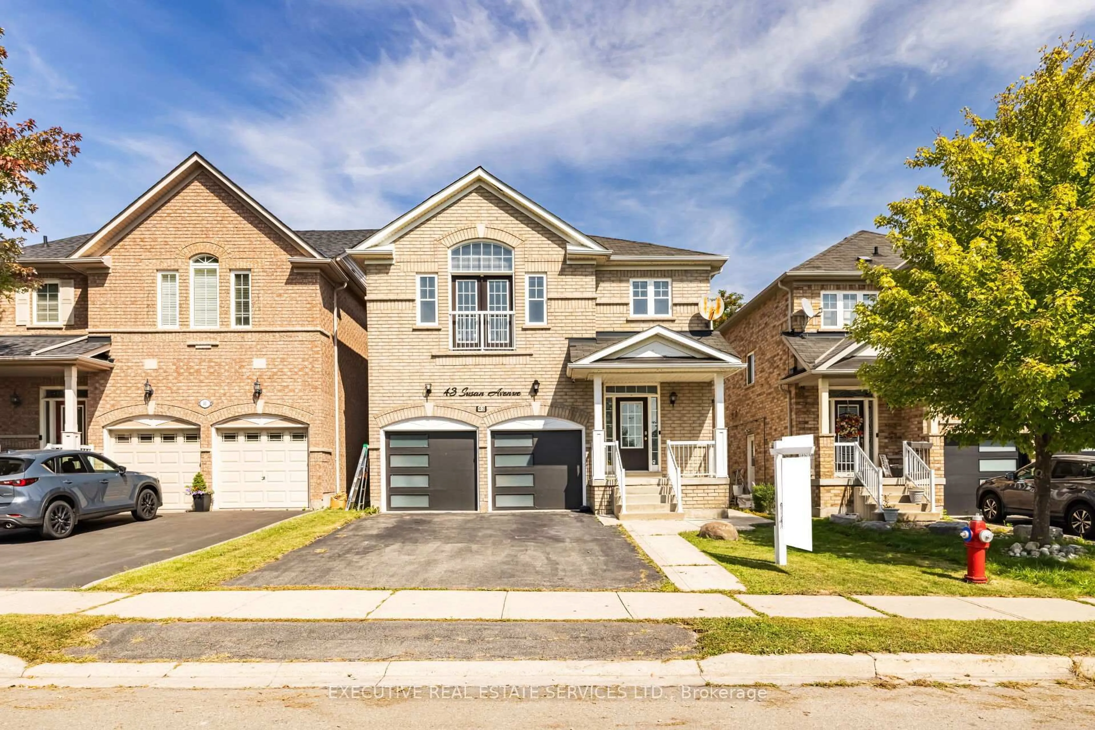 Home with brick exterior material, street for 43 Susan Ave, Brampton Ontario L6Y 5N5