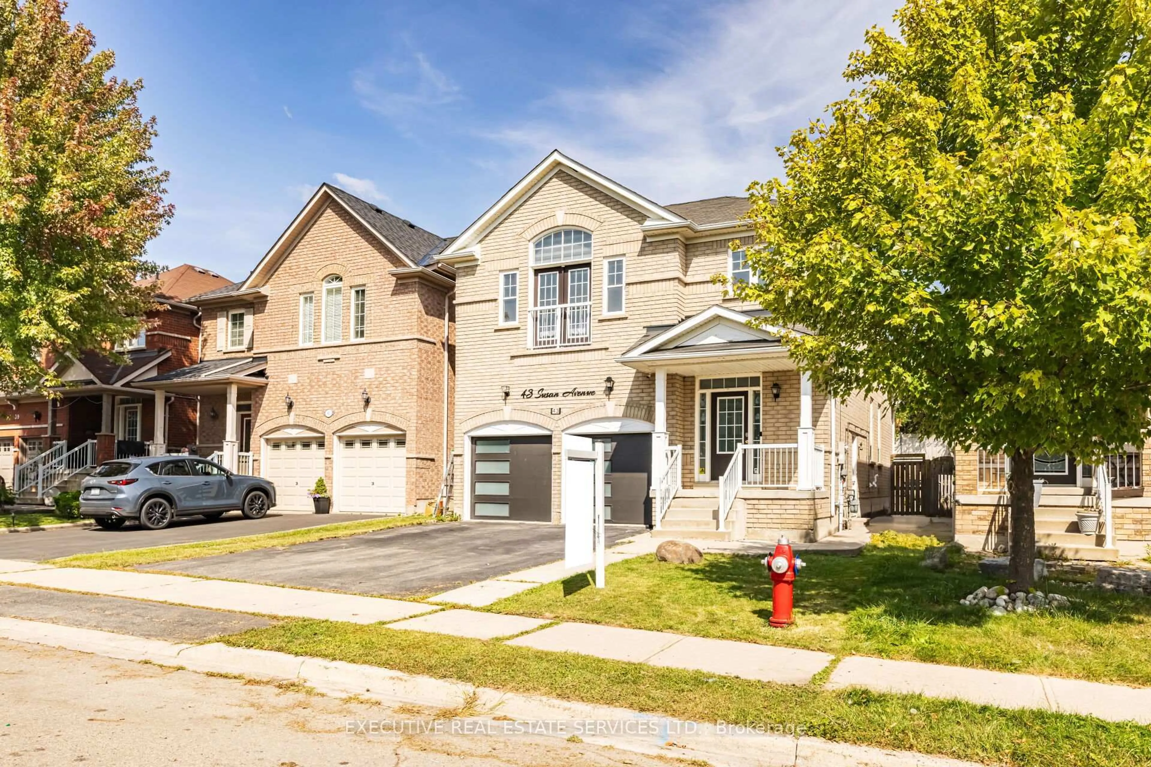 Home with brick exterior material, street for 43 Susan Ave, Brampton Ontario L6Y 5N5