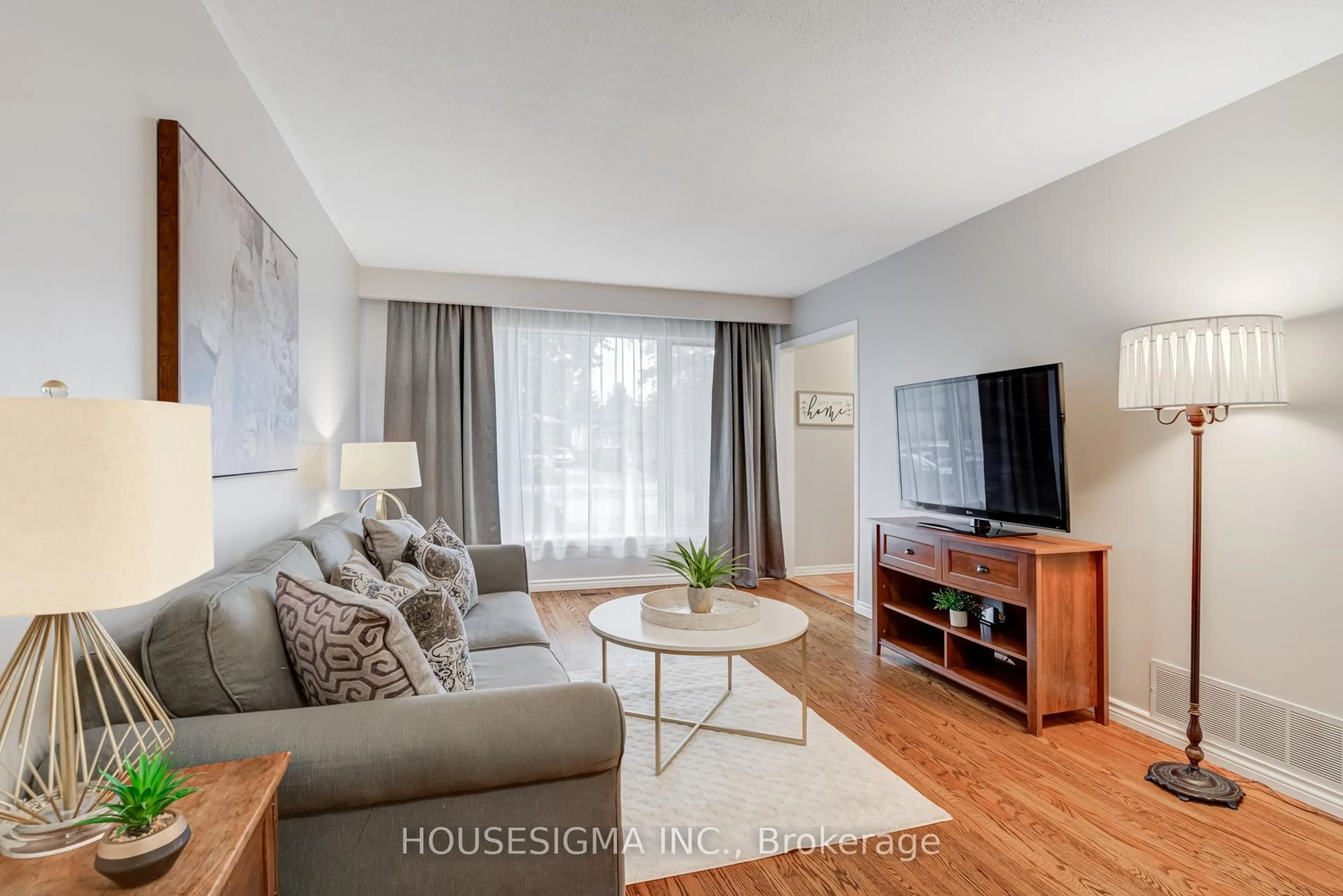 Living room with furniture, unknown for 93 Dawson Rd, Orangeville Ontario L9W 2W7
