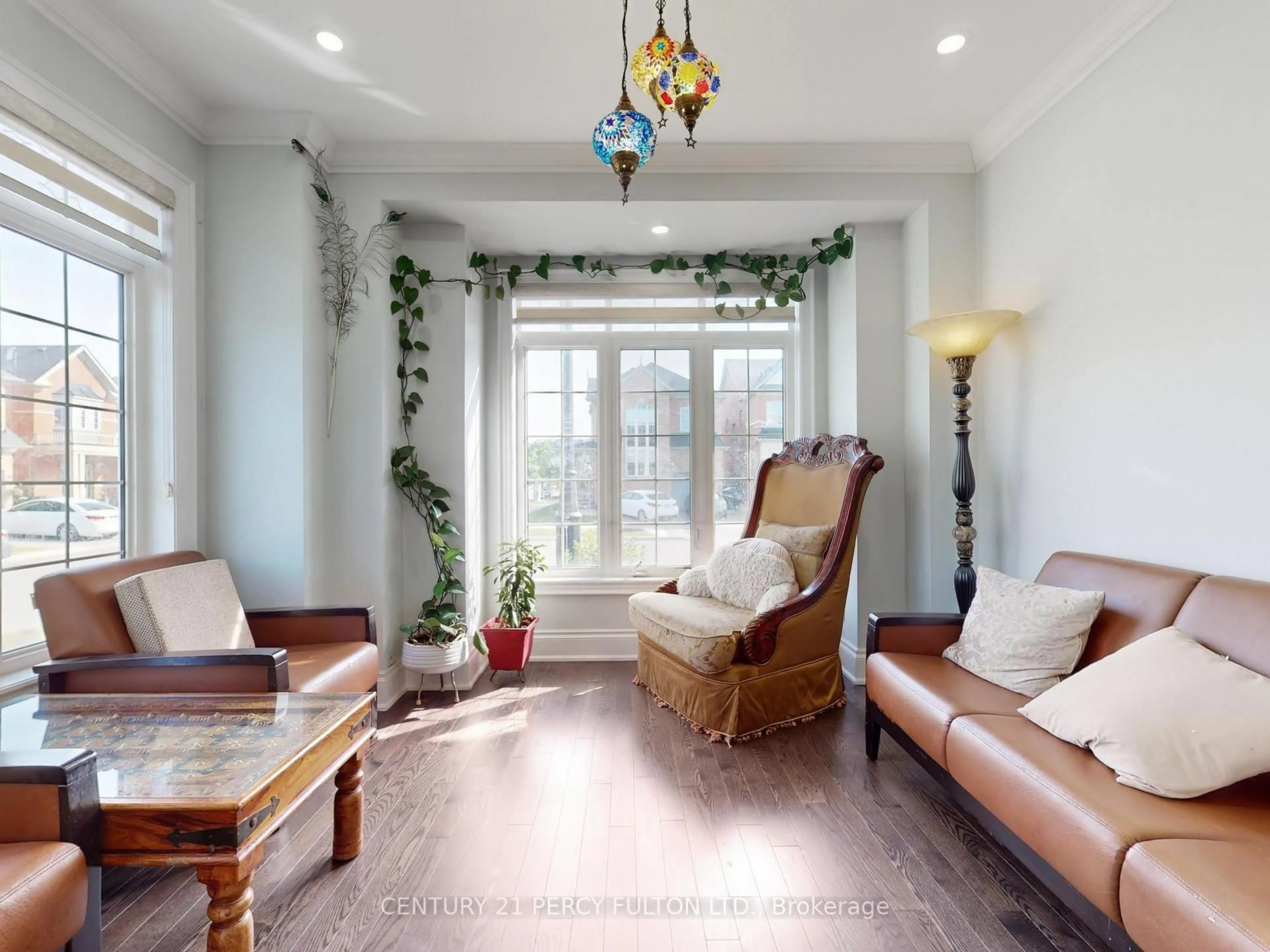 Living room with furniture, unknown for 96 Humberstone Cres, Brampton Ontario L7A 4B8