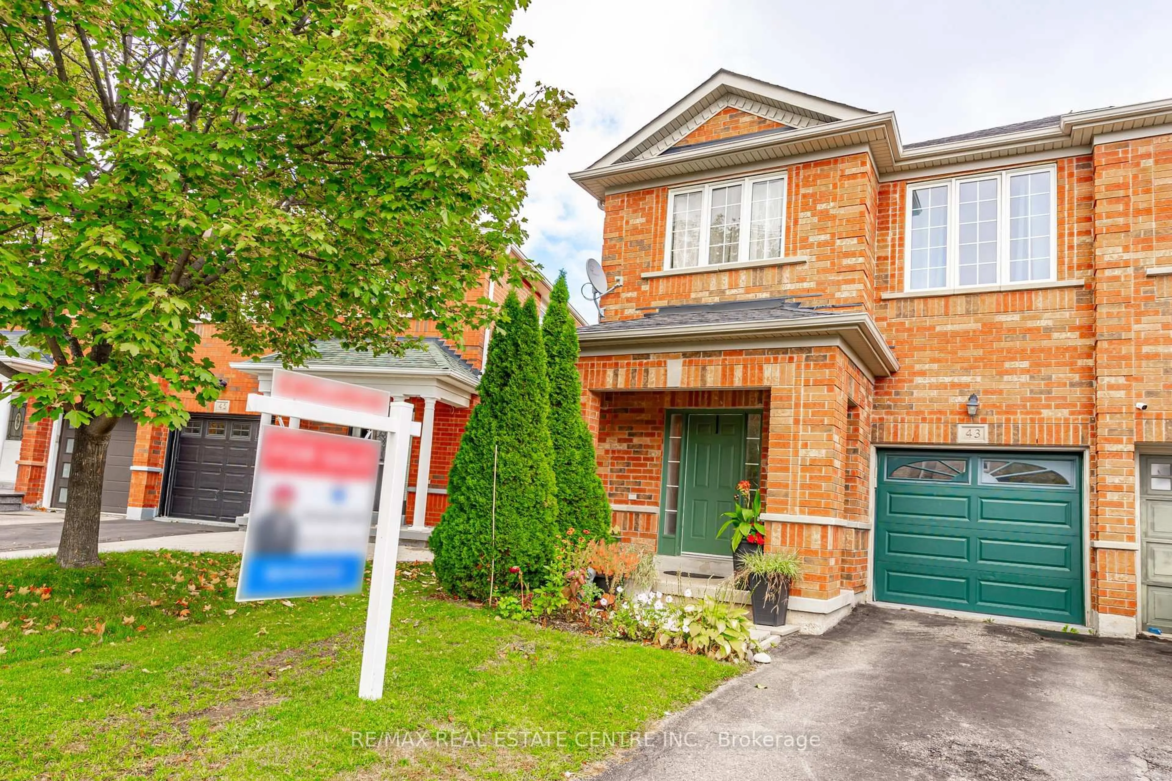 Home with brick exterior material, street for 43 Trumpet Valley Blvd, Brampton Ontario L7A 2Z8
