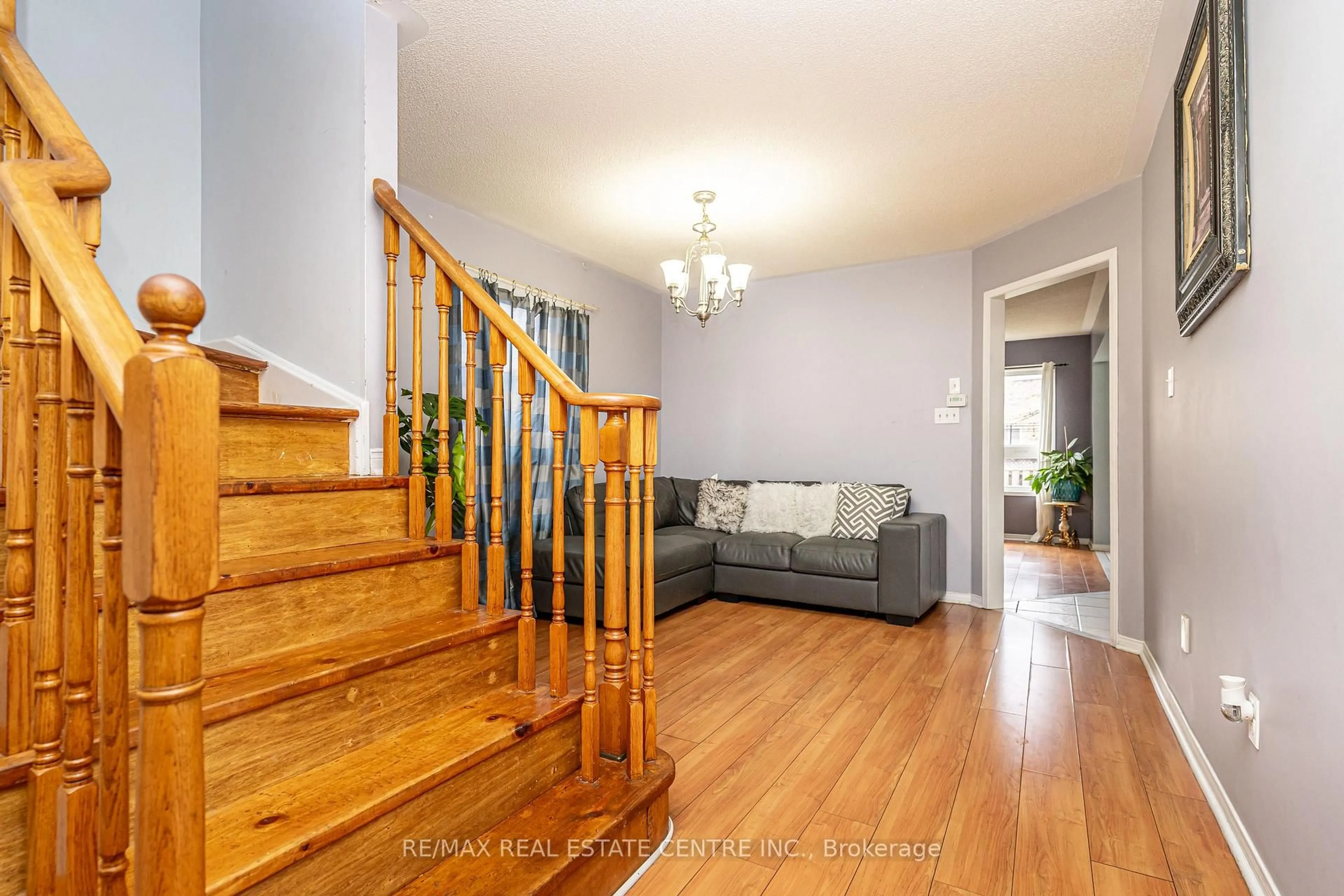 Unknown for 43 Trumpet Valley Blvd, Brampton Ontario L7A 2Z8