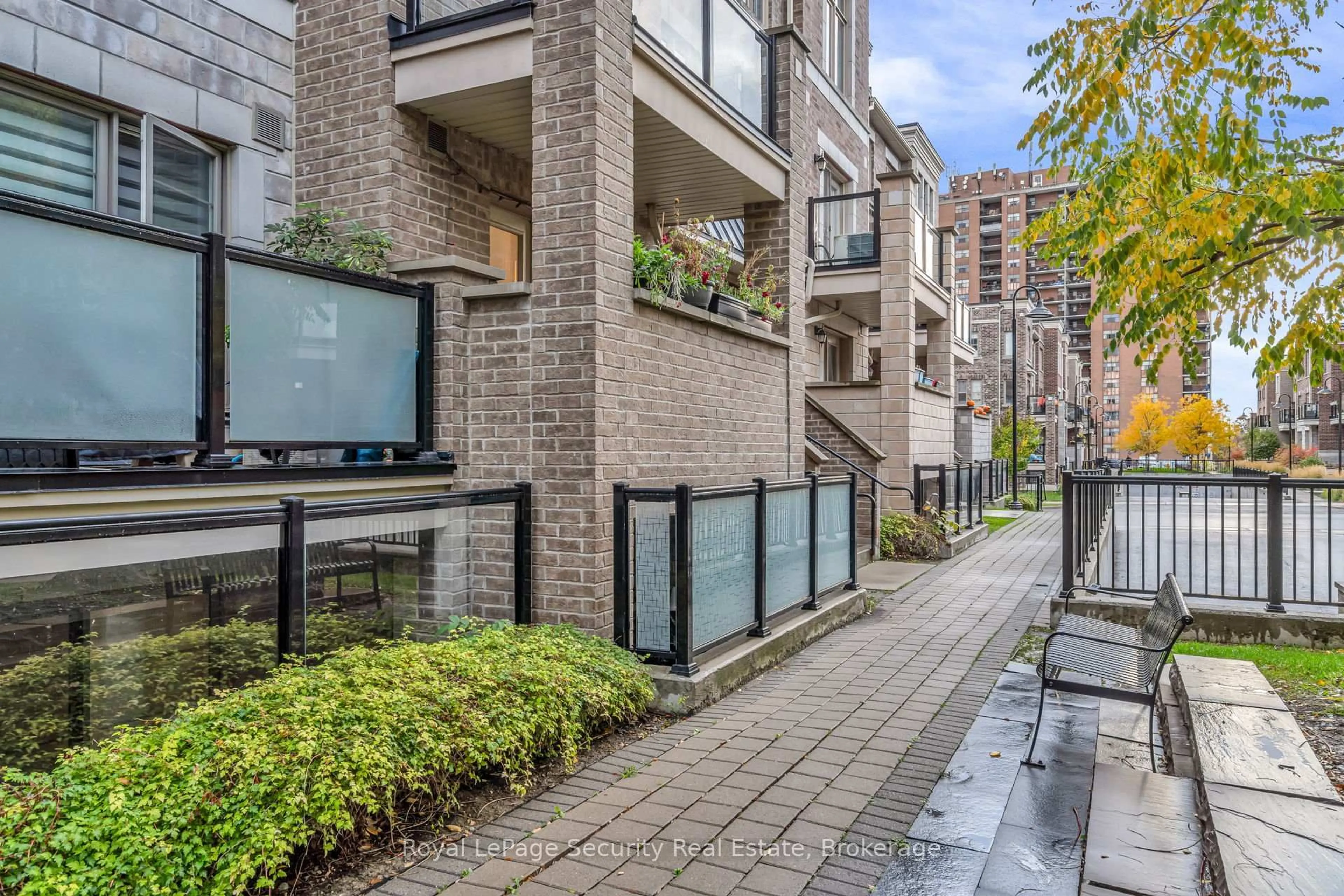 Patio, street for 80 Parrotta Dr #141, Toronto Ontario M9M 0E6