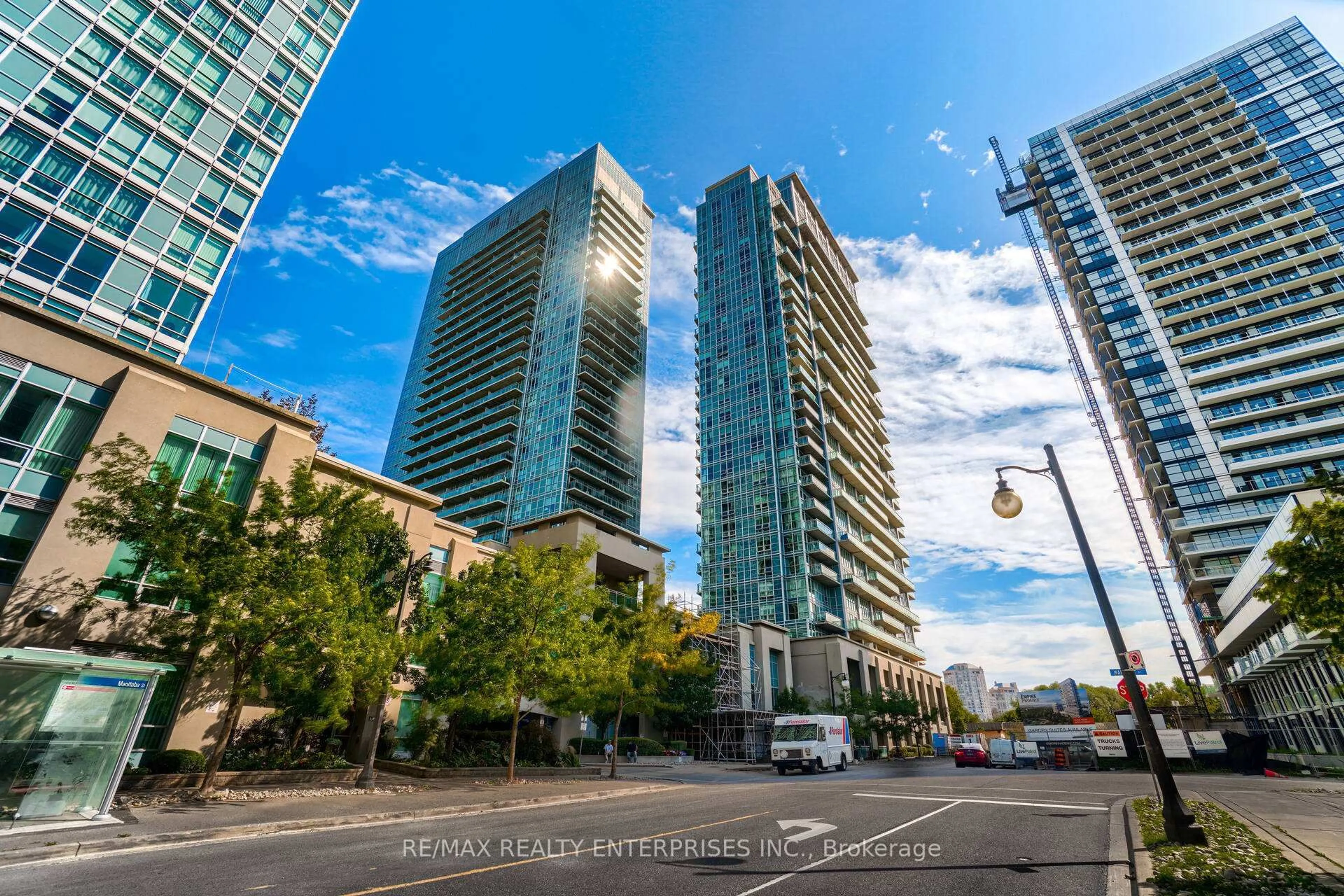 Unknown for 165 Legion Rd #2333, Toronto Ontario M8Y 0B3