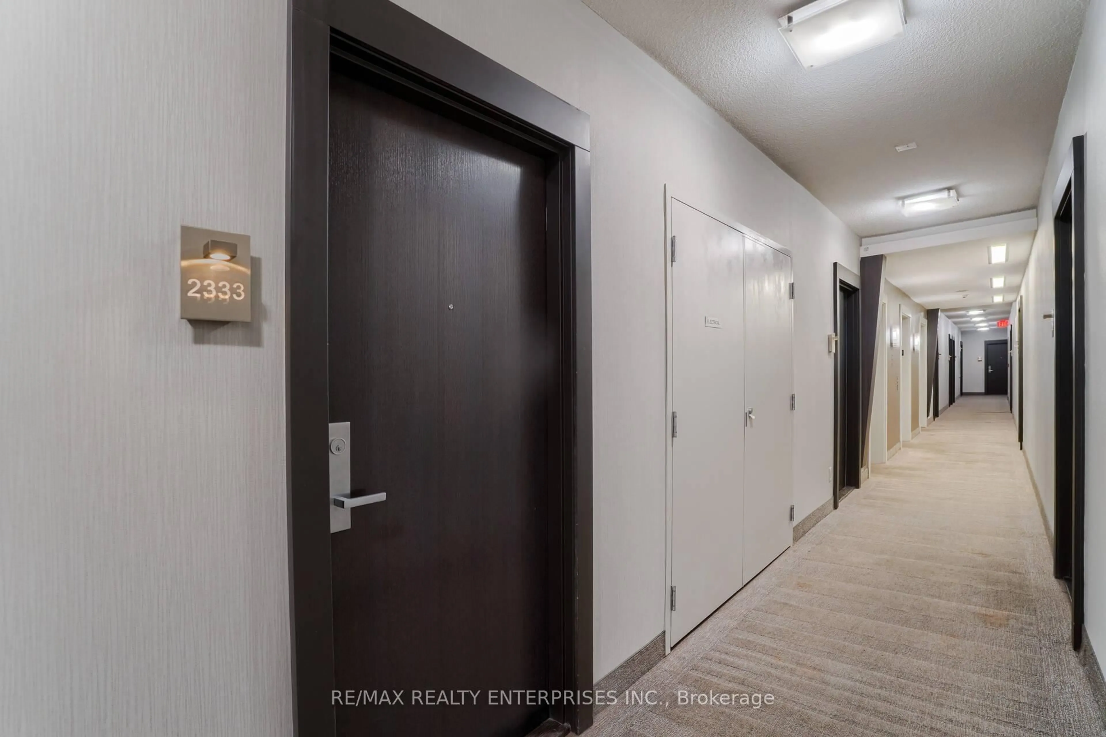 Indoor foyer for 165 Legion Rd #2333, Toronto Ontario M8Y 0B3