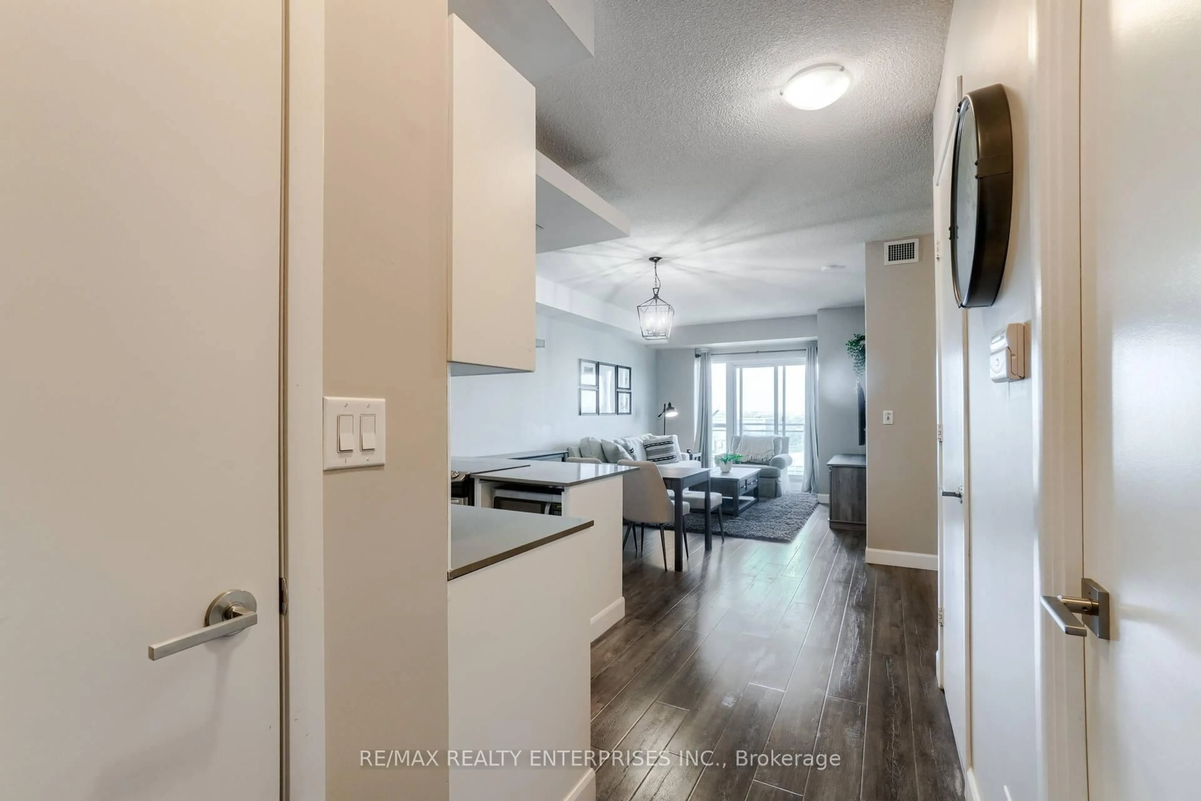 Unknown for 165 Legion Rd #2333, Toronto Ontario M8Y 0B3