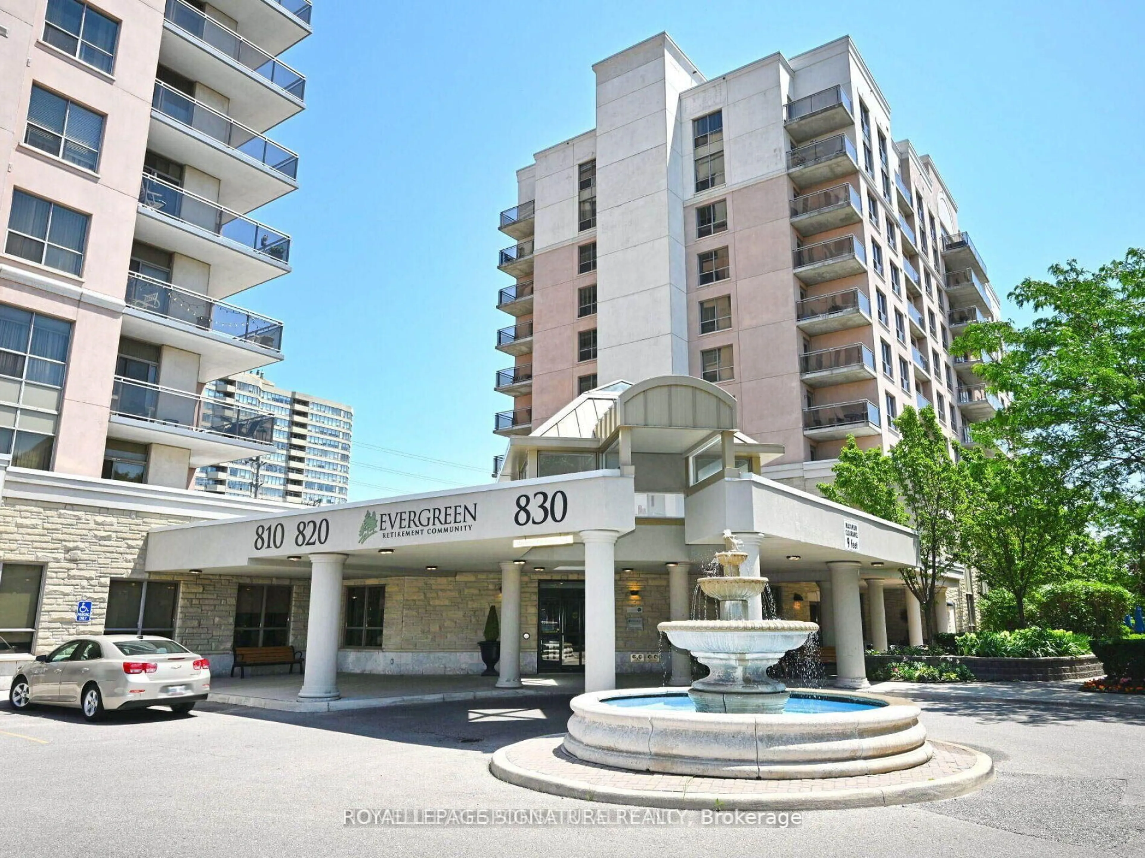 Indoor foyer for 810 Scollard Crt #1003, Mississauga Ontario L5V 0A4