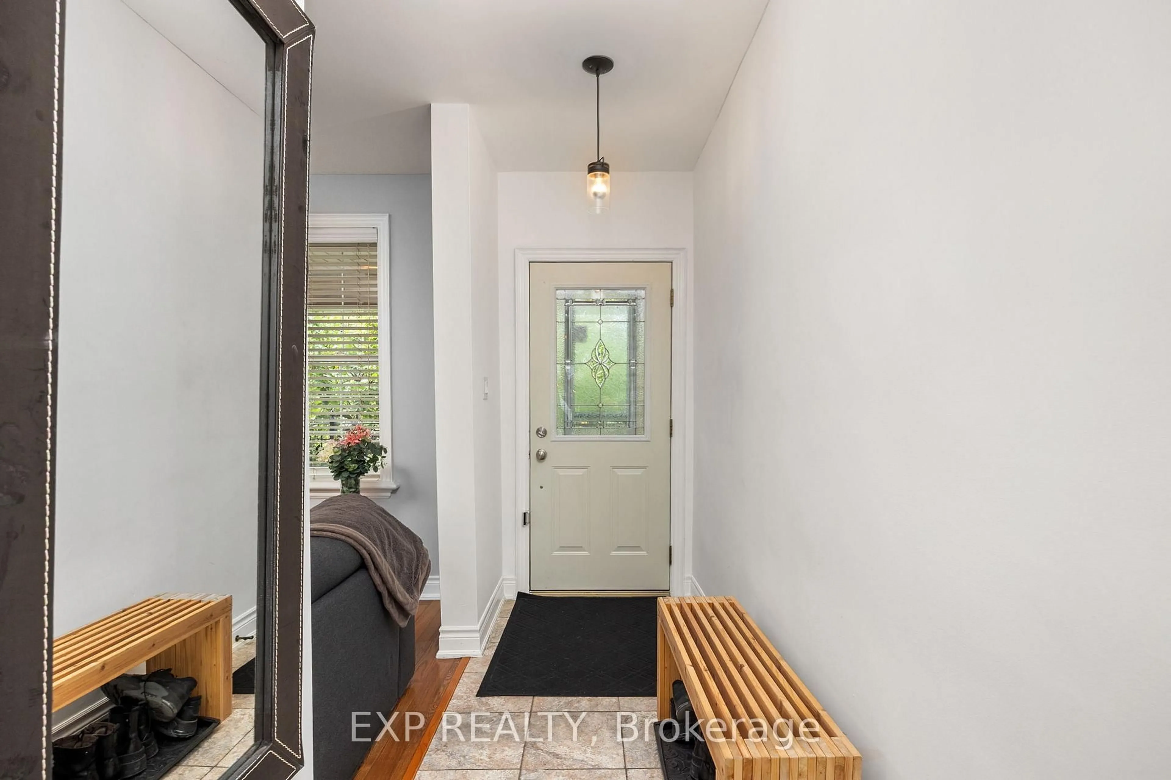Indoor entryway for 45 Caledonia Rd, Toronto Ontario M6E 4S3