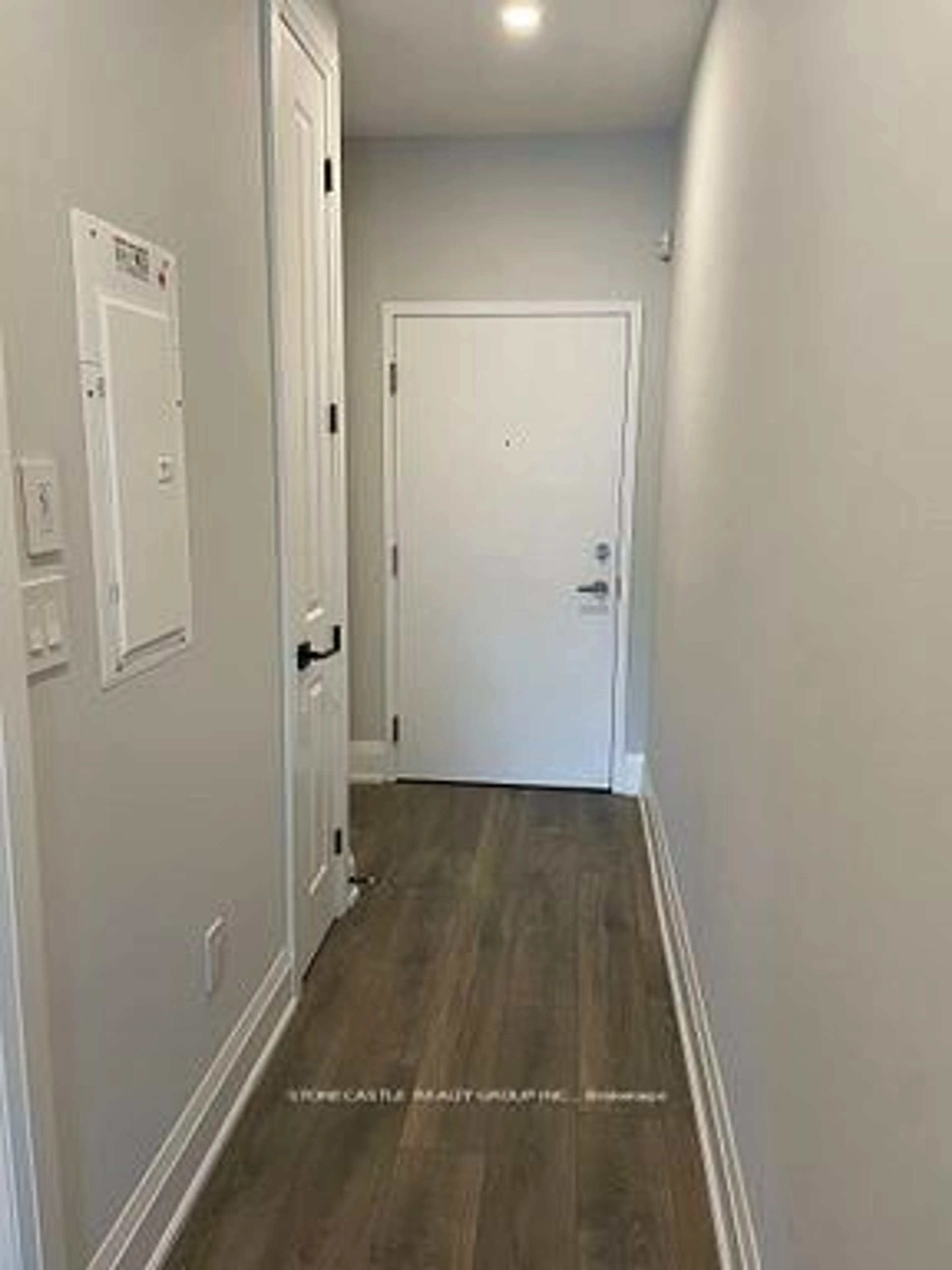 Indoor entryway for 4040 Upper Middle Rd #107, Burlington Ontario L7M 0H2