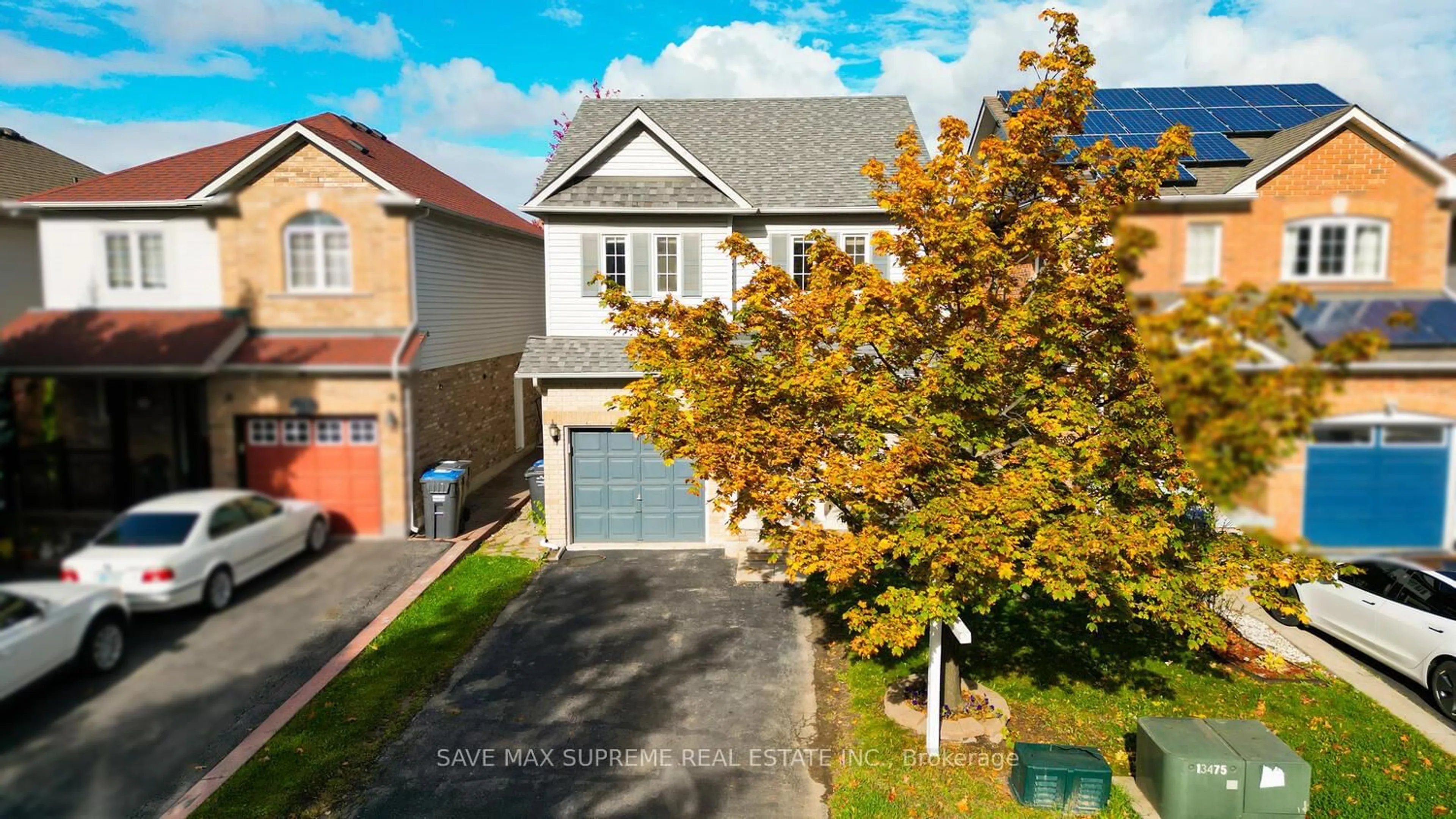A pic from outside/outdoor area/front of a property/back of a property/a pic from drone, street for 74 Ridgemore Cres, Brampton Ontario L7A 2L5