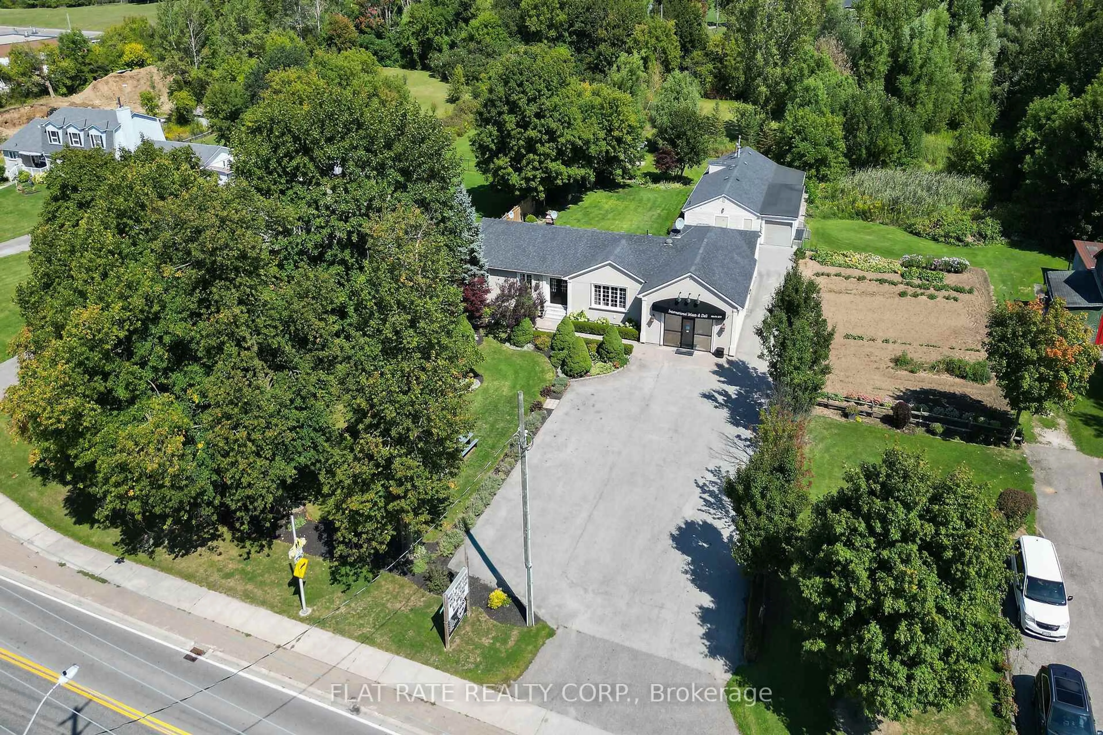 A pic from outside/outdoor area/front of a property/back of a property/a pic from drone, street for 11269 Guelph Line, Milton Ontario L0P 1B0