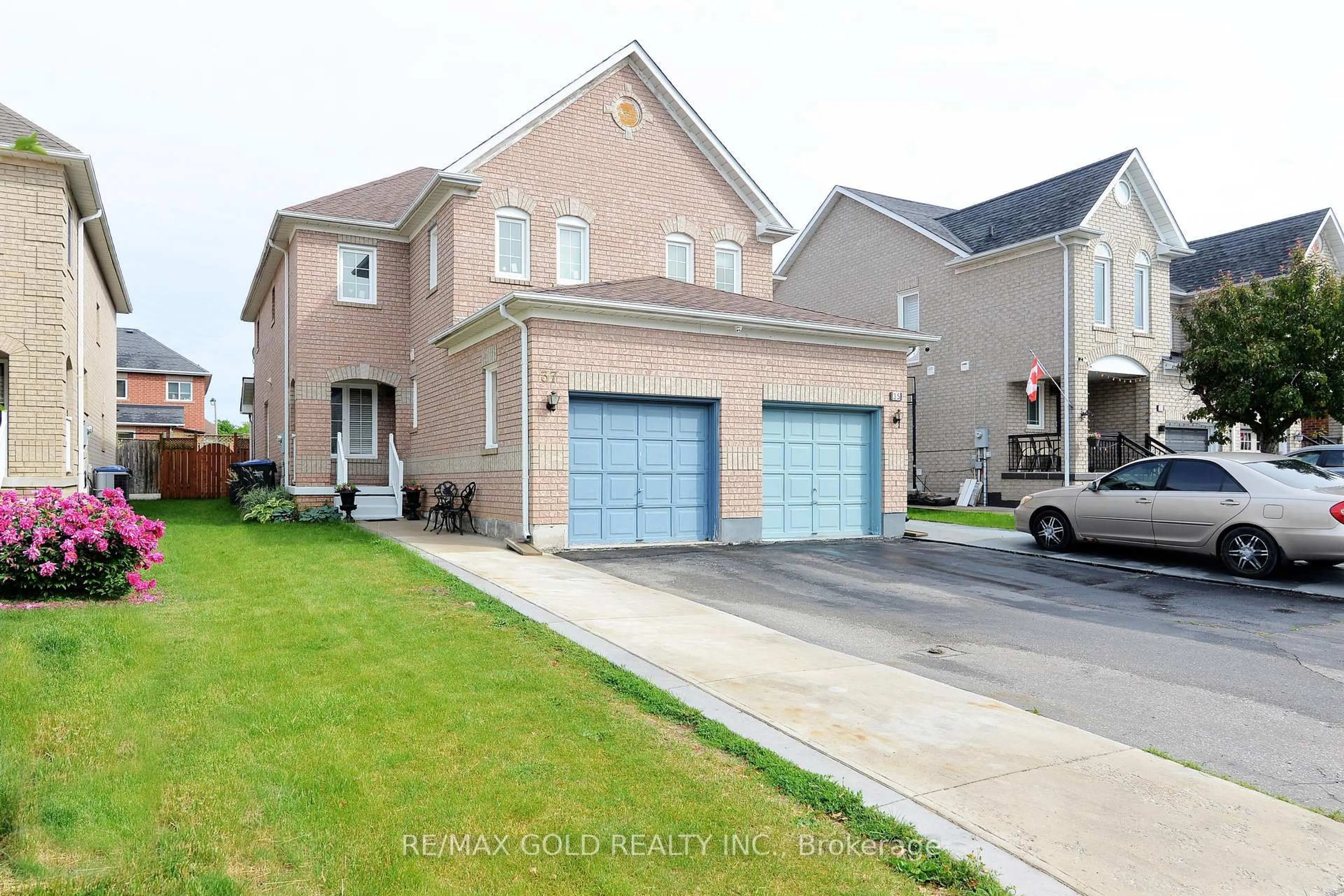 Home with brick exterior material, street for 37 Prairie Rose Circ, Brampton Ontario L6R 1R6