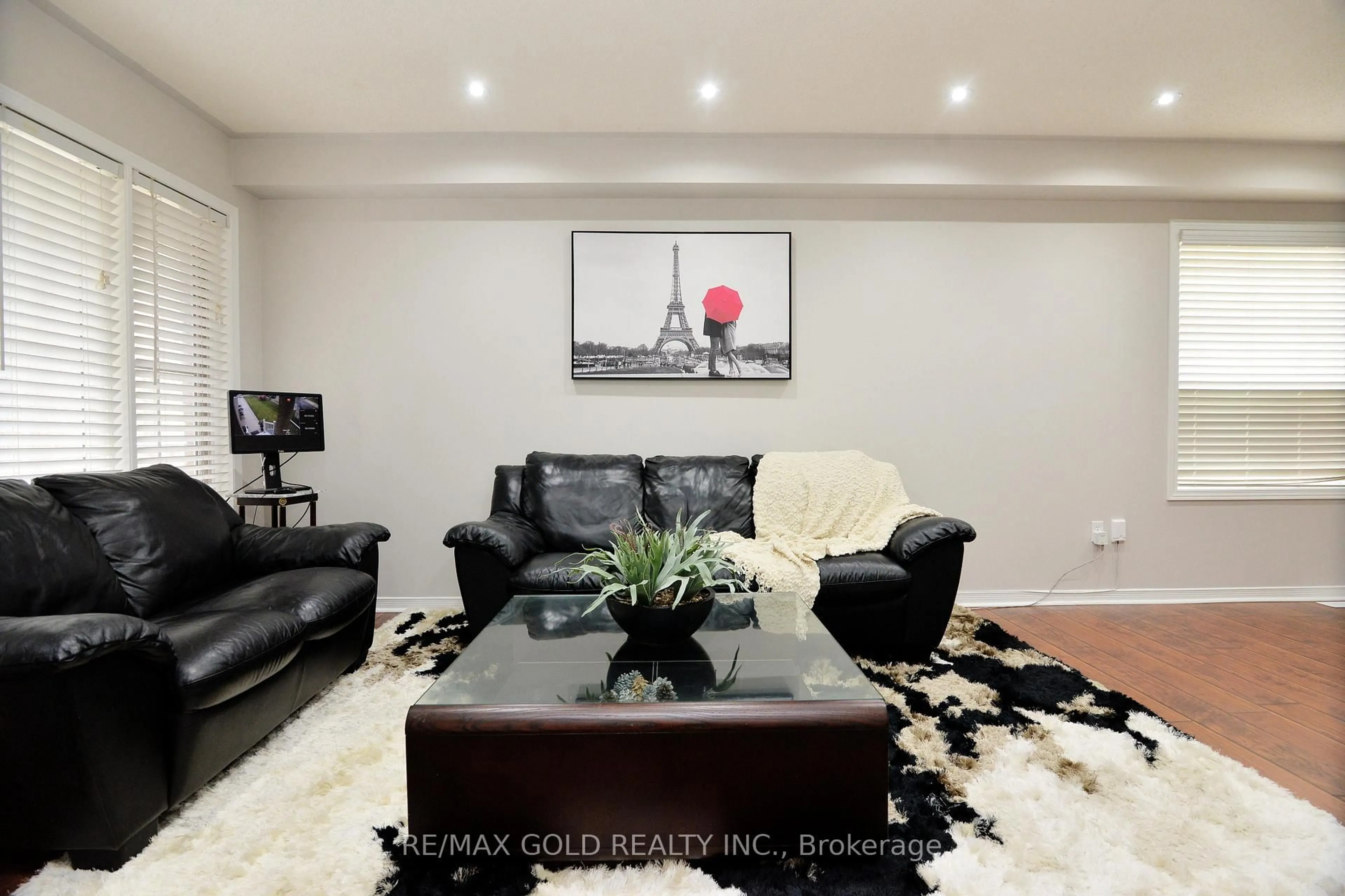 Living room with furniture, unknown for 37 Prairie Rose Circ, Brampton Ontario L6R 1R6