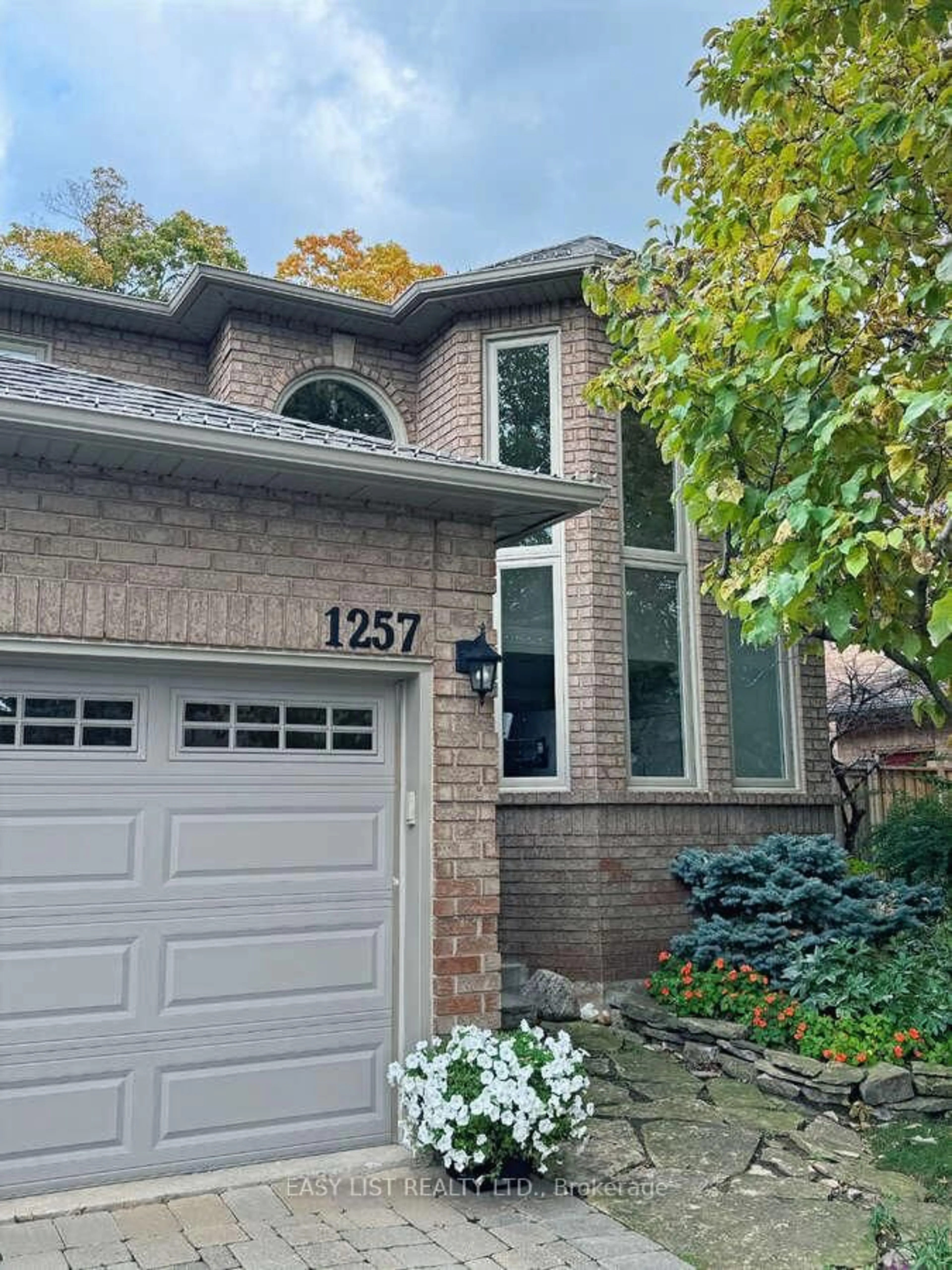 Home with brick exterior material, street for 1257 McCraney St, Oakville Ontario L6H 3A3