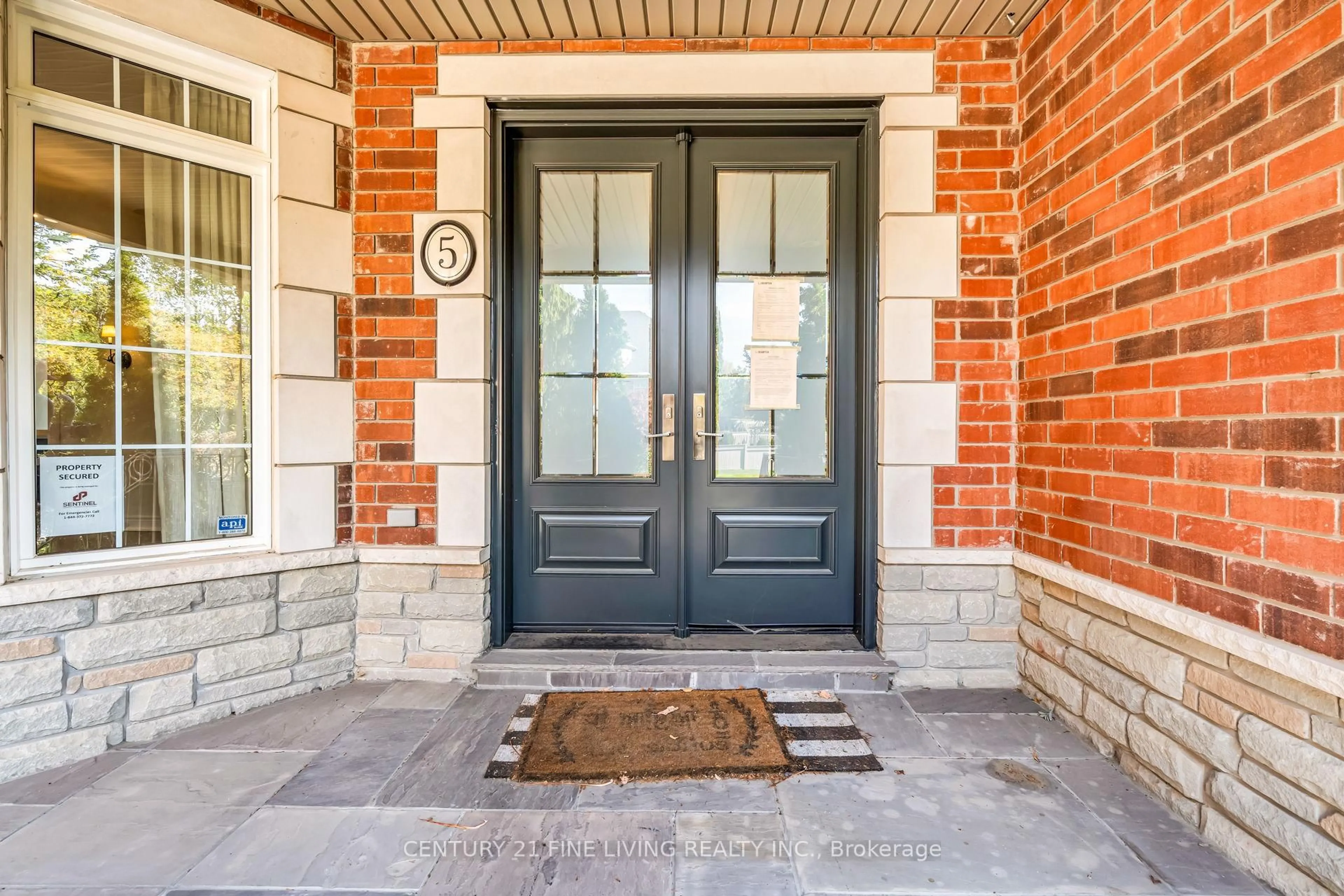 Indoor entryway for 5 CLASSIC Dr, Brampton Ontario L6Y 5G9