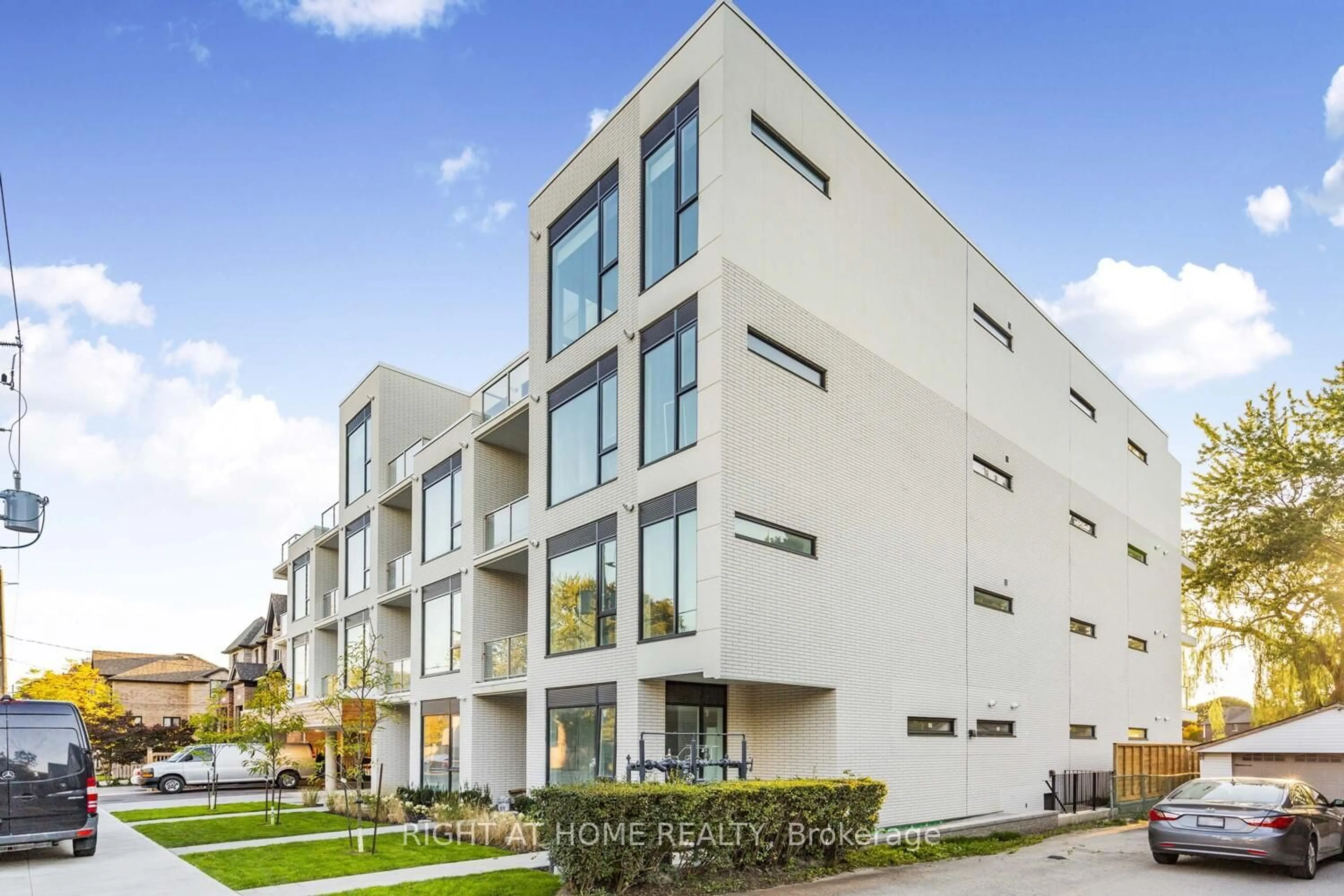 Unknown for 722 Marlee Ave #406, Toronto Ontario M6B 3J7