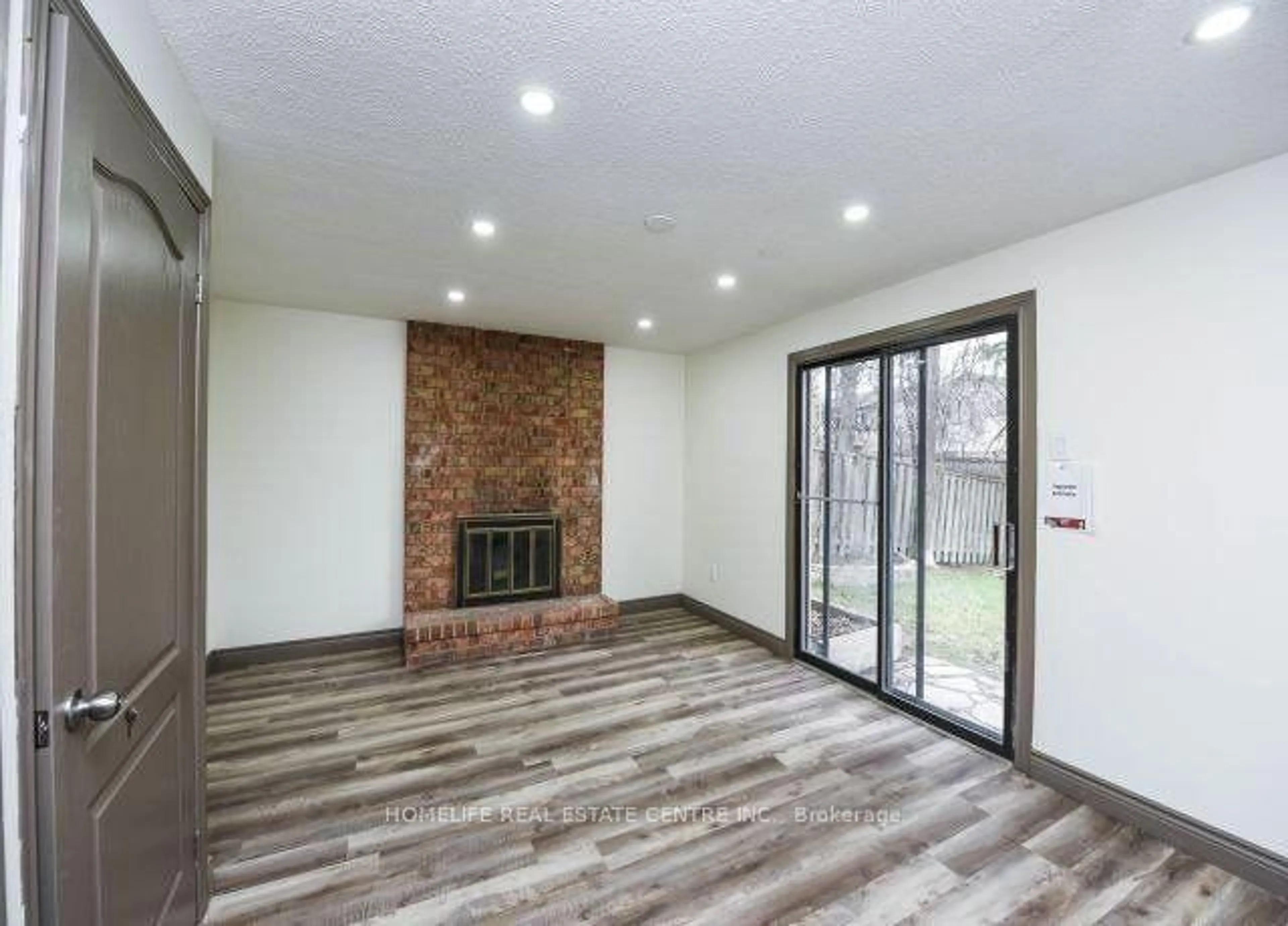 A pic of a room for 20 Oleander Cres, Brampton Ontario L6Z 2C2