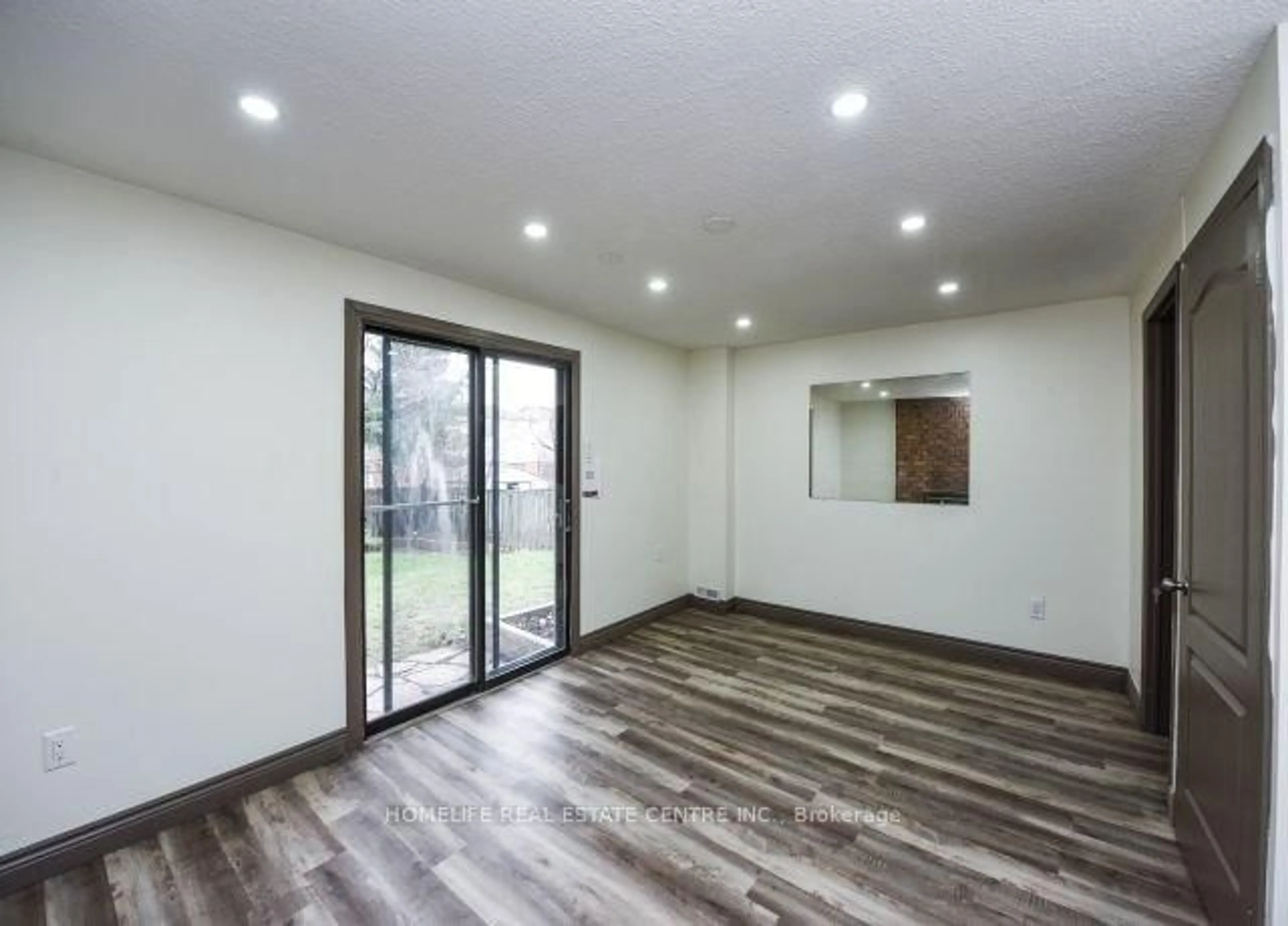 Unknown for 20 Oleander Cres, Brampton Ontario L6Z 2C2