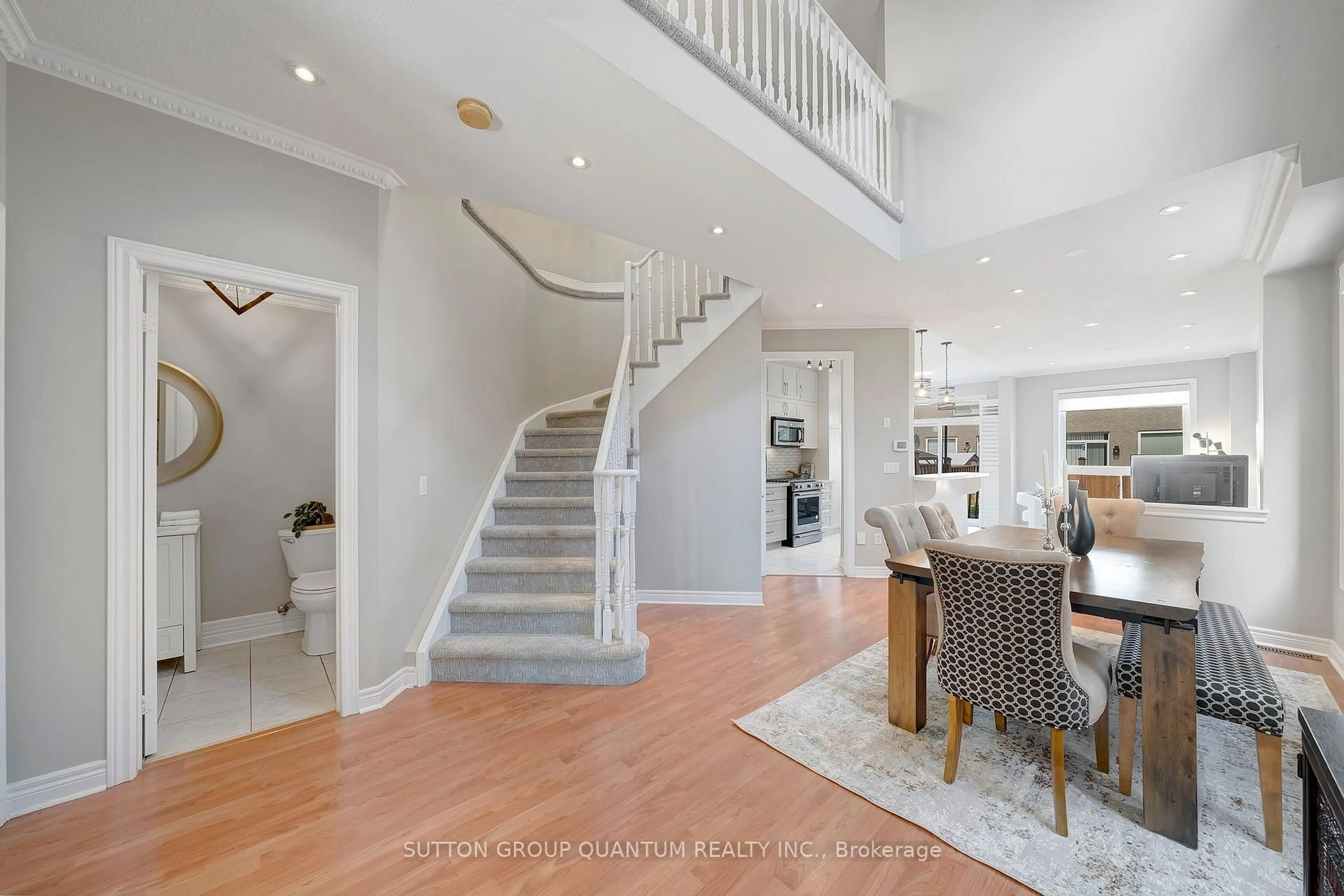 Unknown for 5699 Raleigh St, Mississauga Ontario L5M 7E6