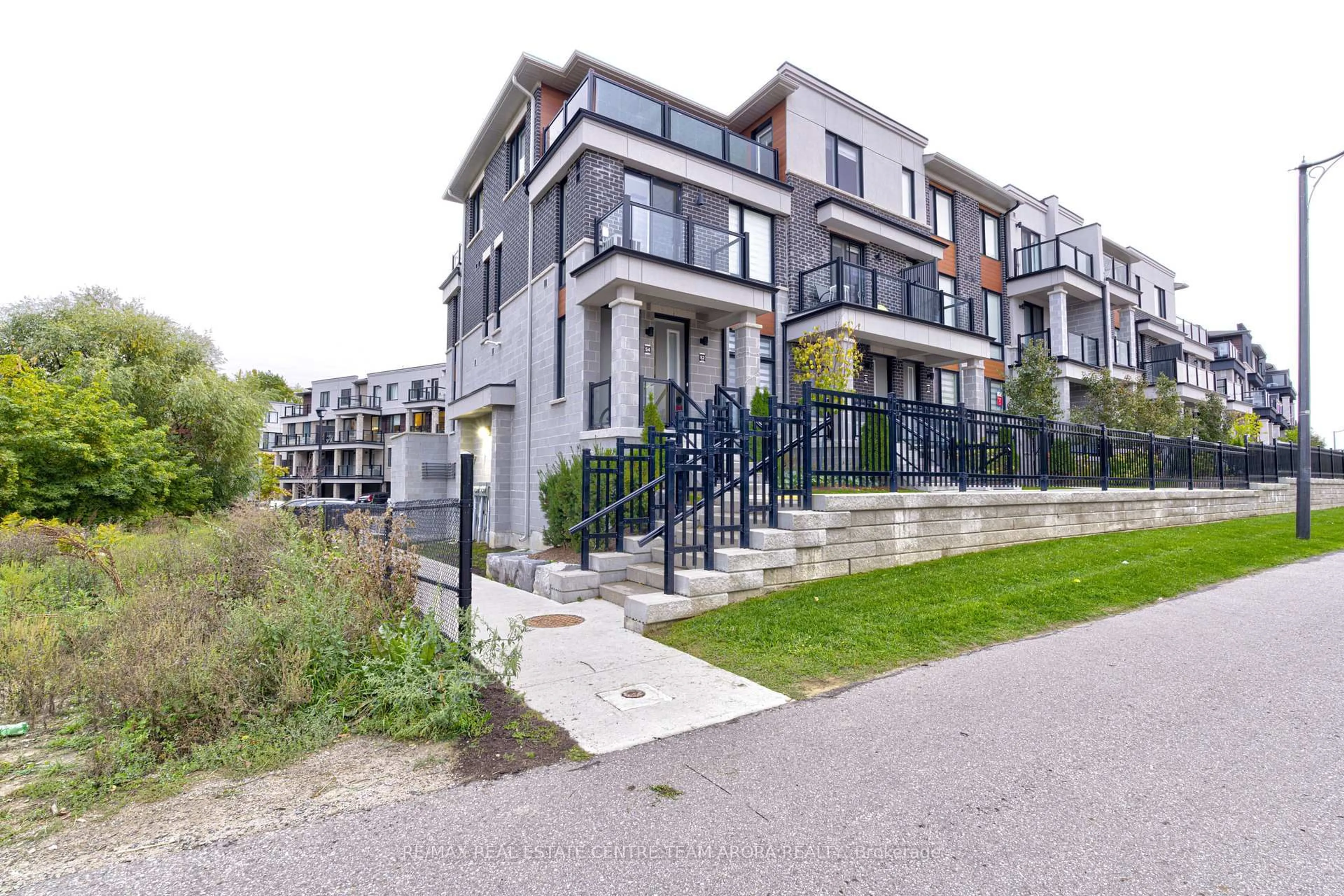 Unknown for 70 Knotsberry Circ #54, Brampton Ontario L6Y 6G1