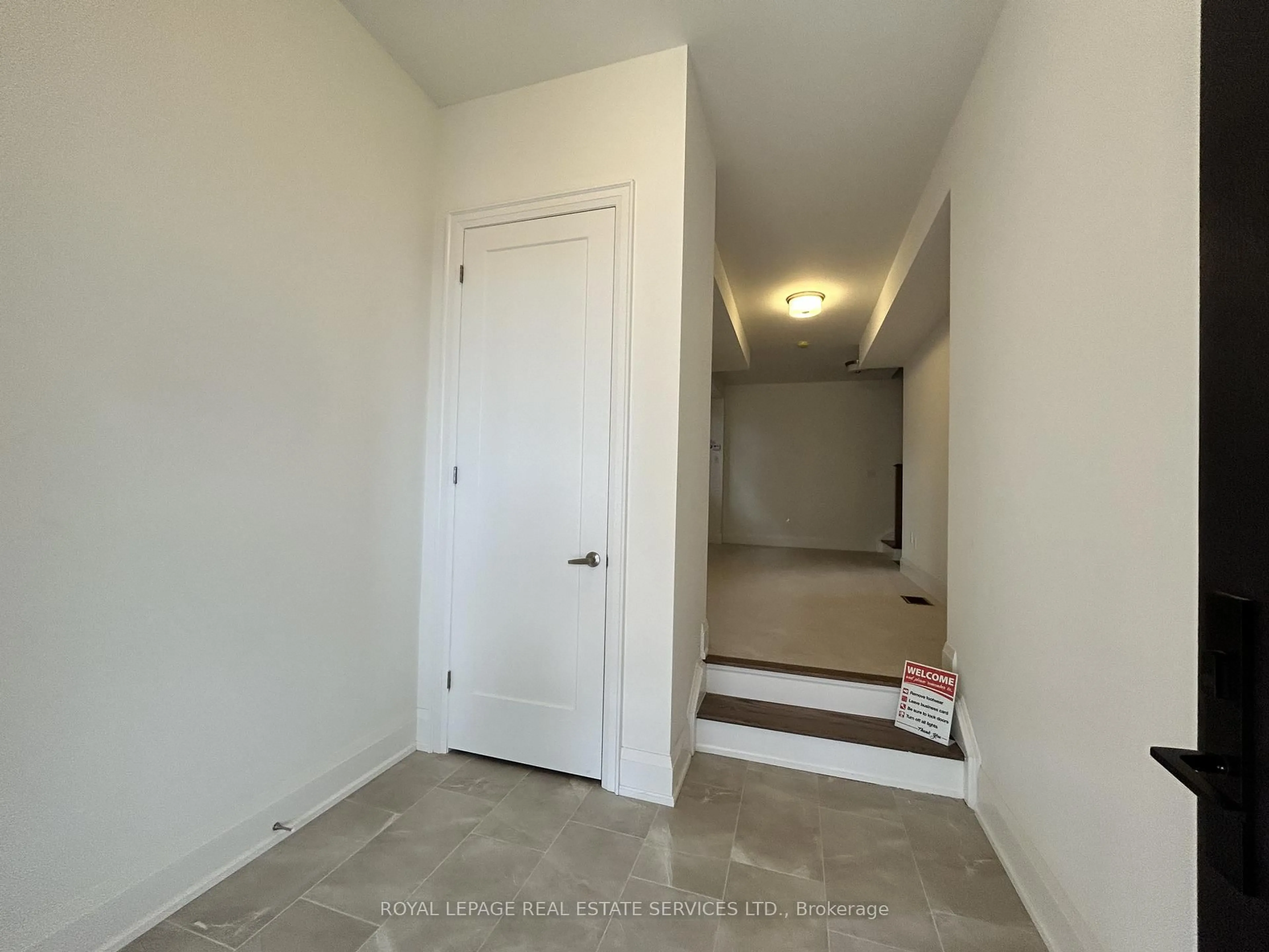 Unknown for 3303 Taha Gdns, Oakville Ontario L6M 5R9