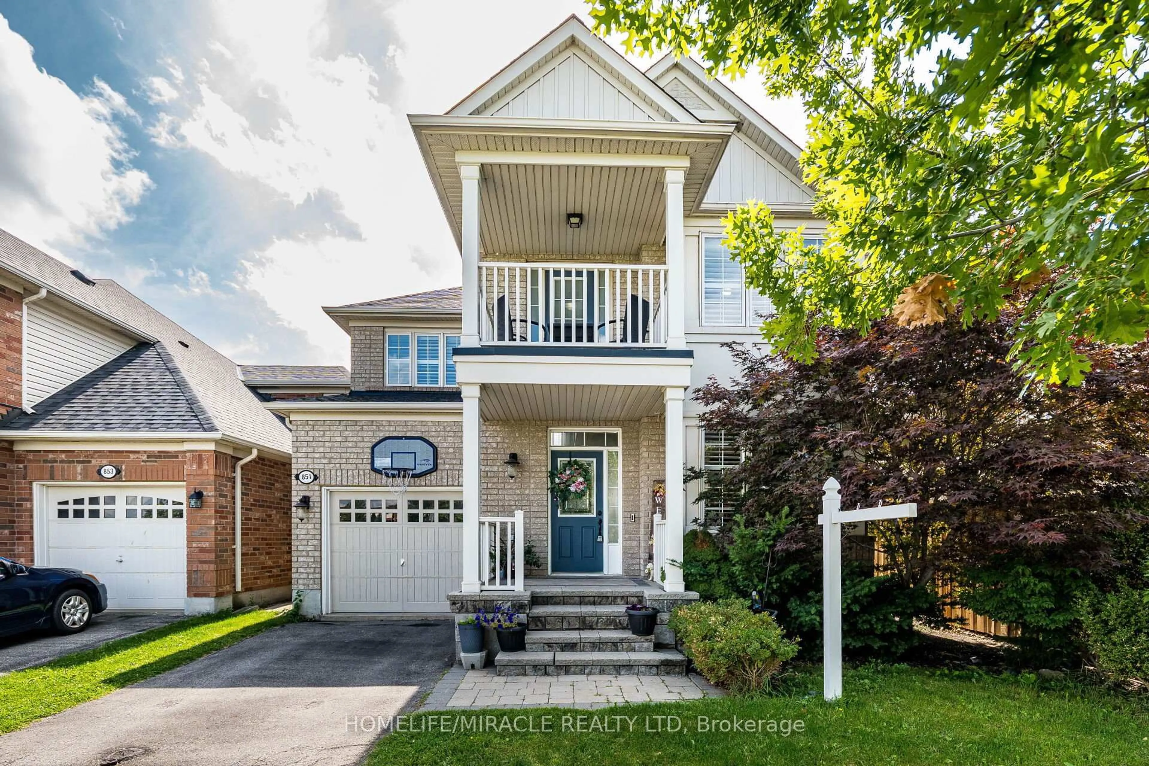 Home with vinyl exterior material, street for 851 Bennett Blvd, Milton Ontario L9T 6X9