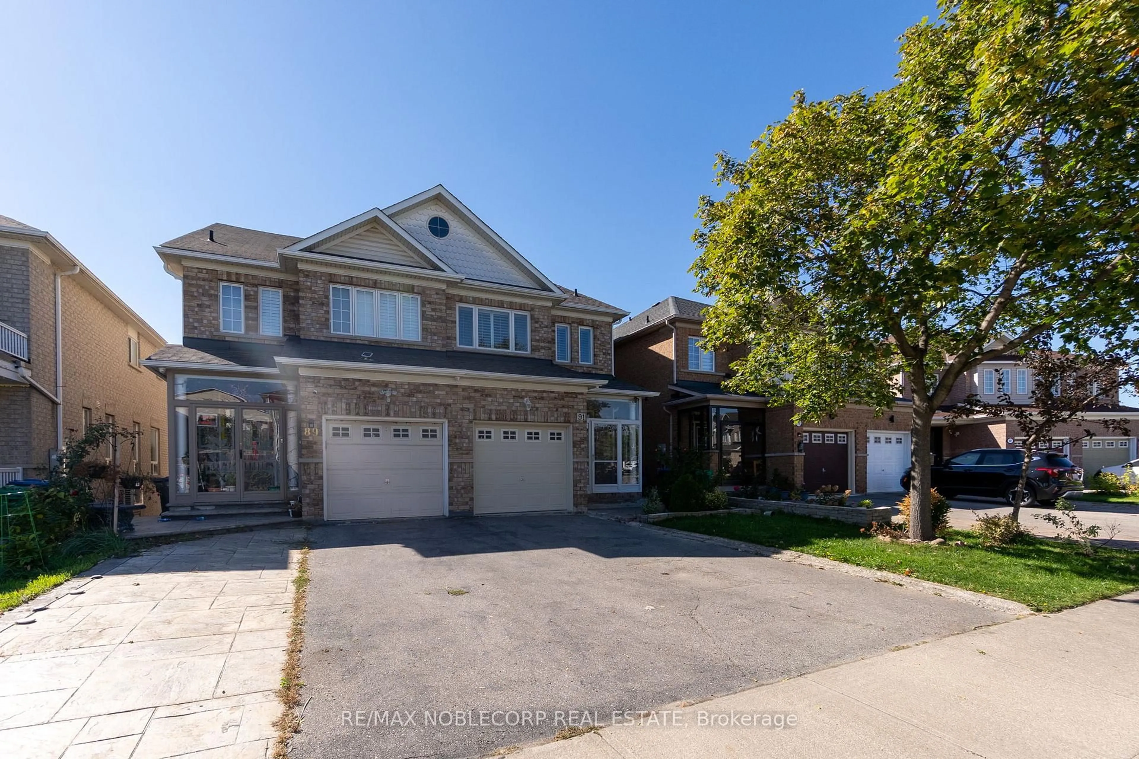 Unknown for 91 Eastview Gate, Brampton Ontario L6P 2G7