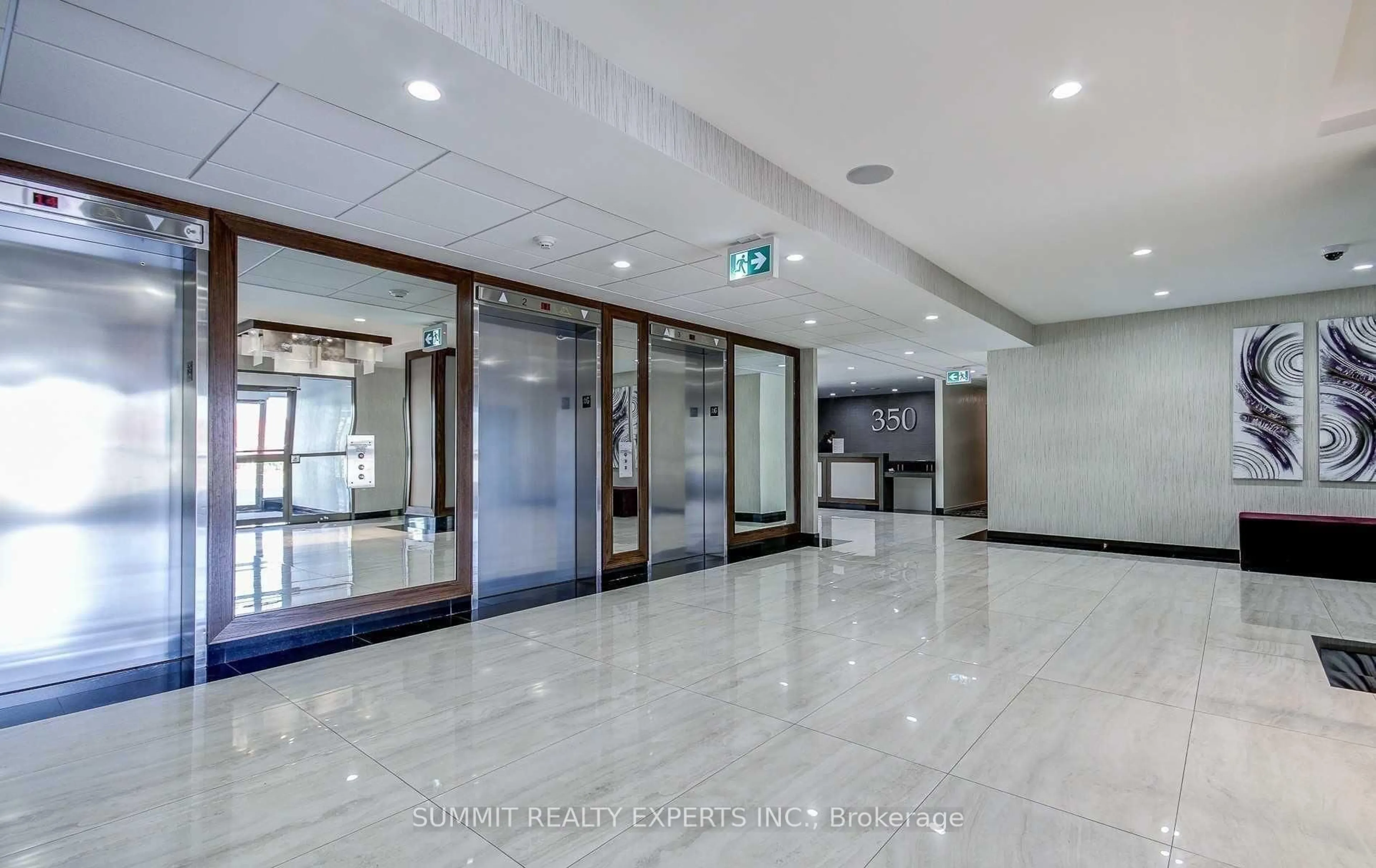 Indoor foyer for 350 Rathburn Rd #307, Mississauga Ontario L5B 3Y2