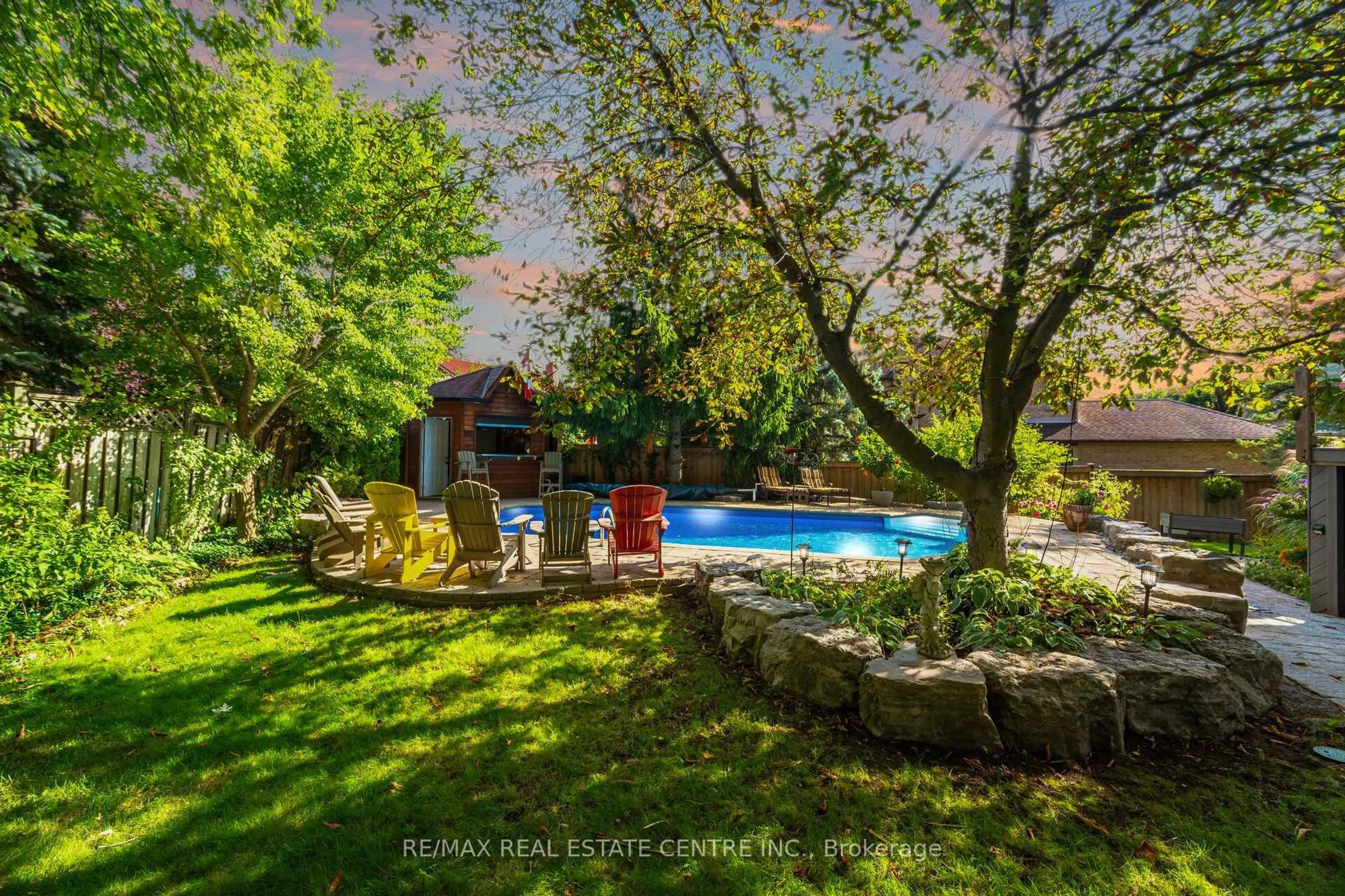 Pool for 10 Bluebird Crt, Brampton Ontario L6Z 3K9