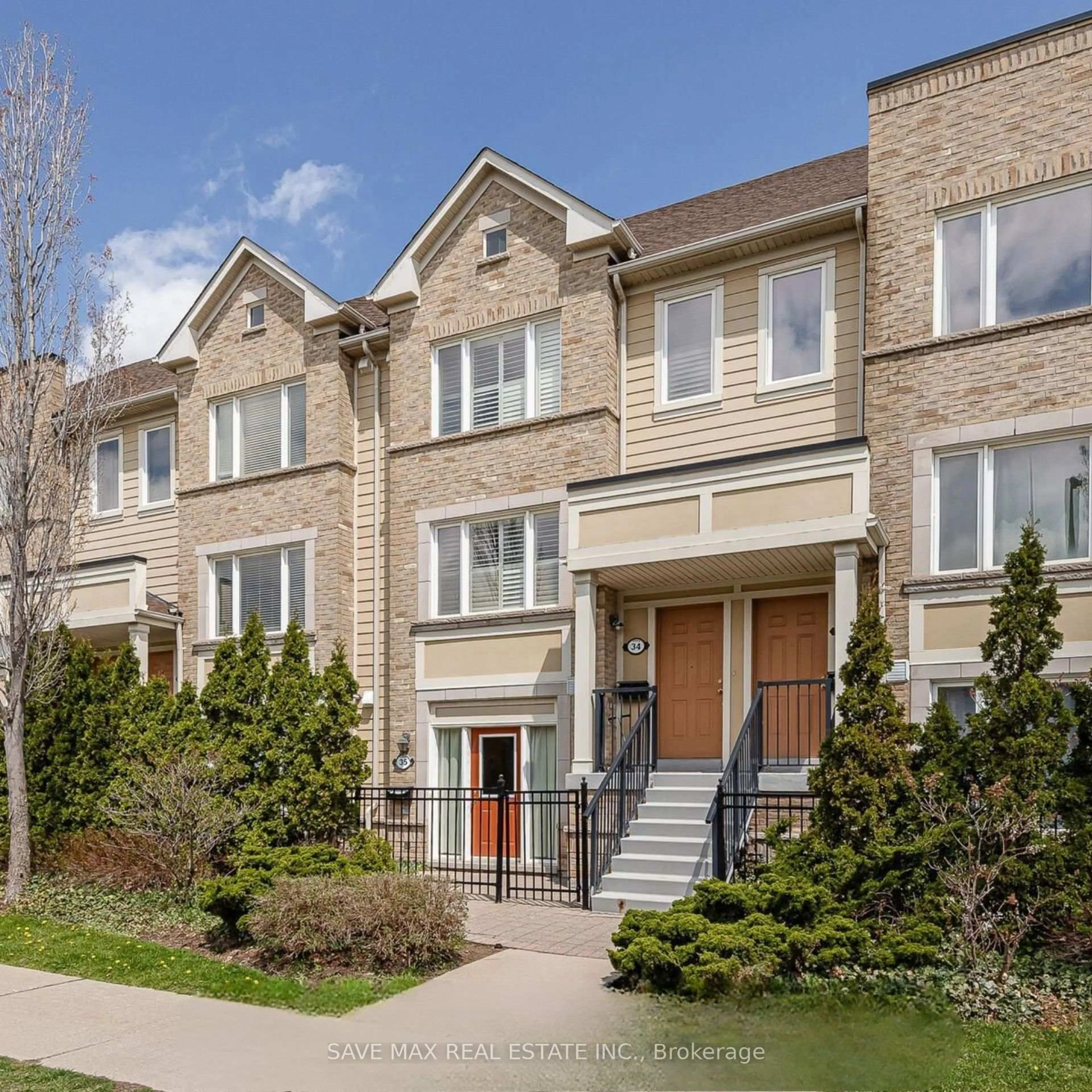 Home with brick exterior material, street for 4965 Southampton Dr #35, Mississauga Ontario L5M 8C8