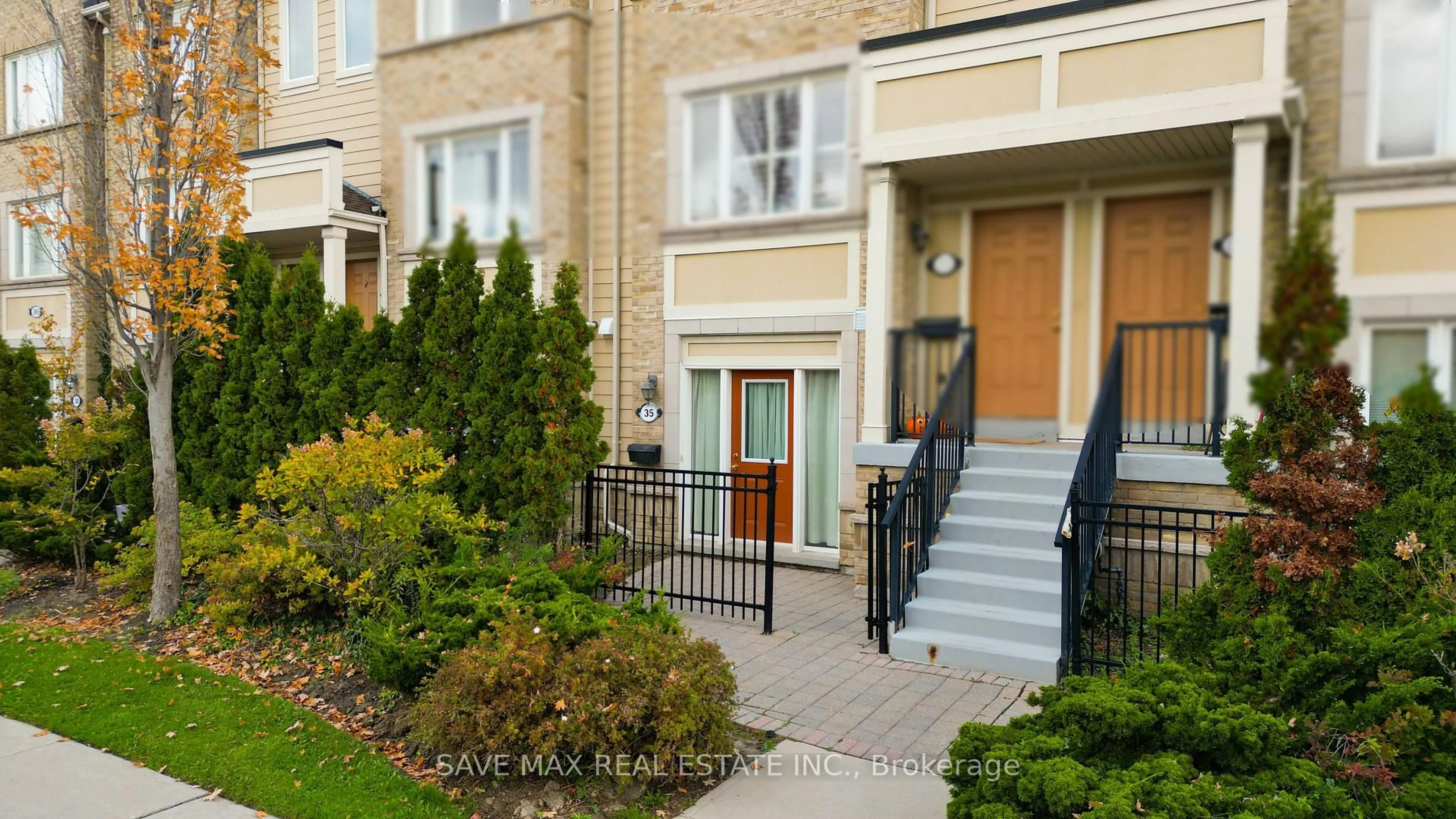 Unknown for 4965 Southampton Dr #35, Mississauga Ontario L5M 8C8