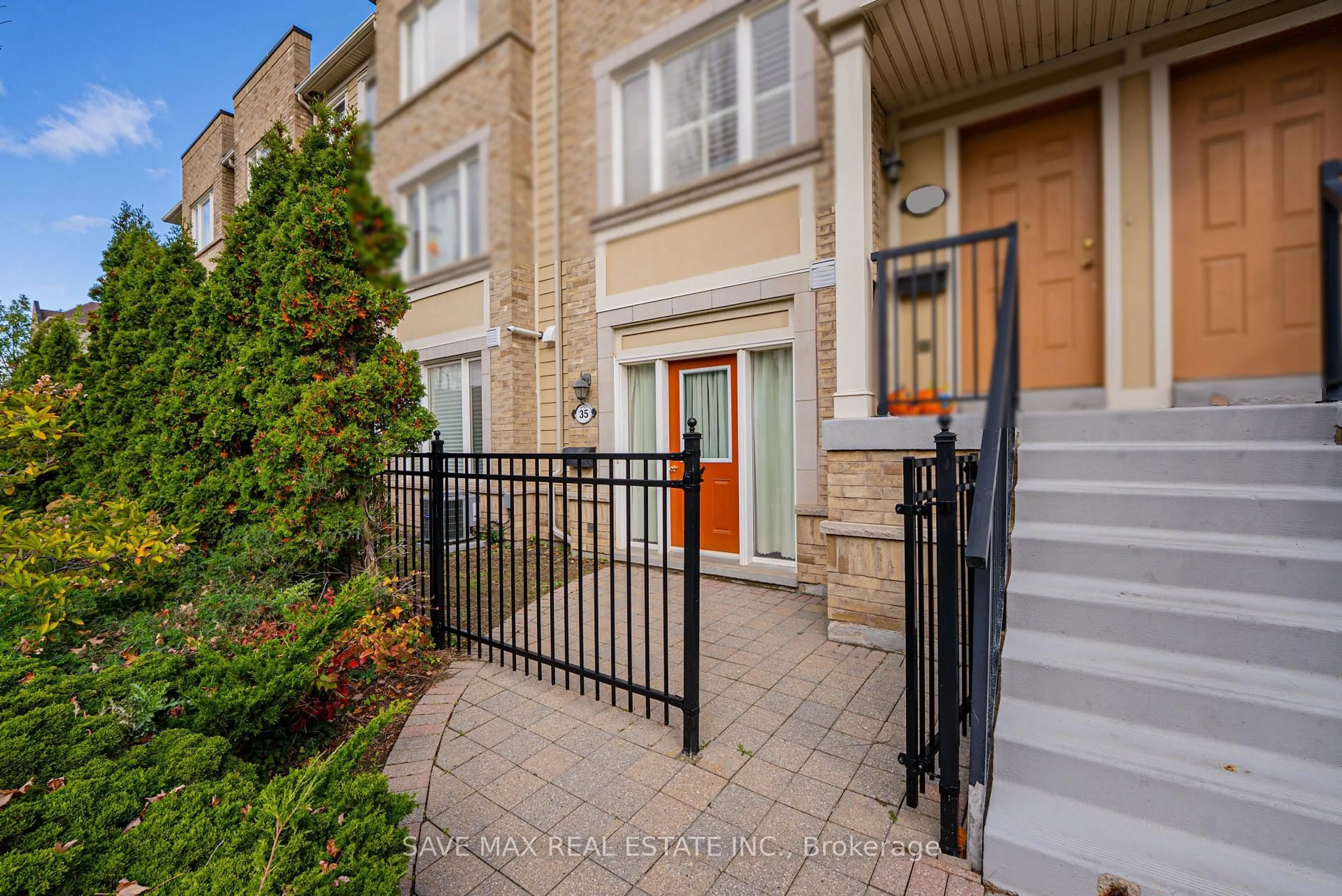 Unknown for 4965 Southampton Dr #35, Mississauga Ontario L5M 8C8