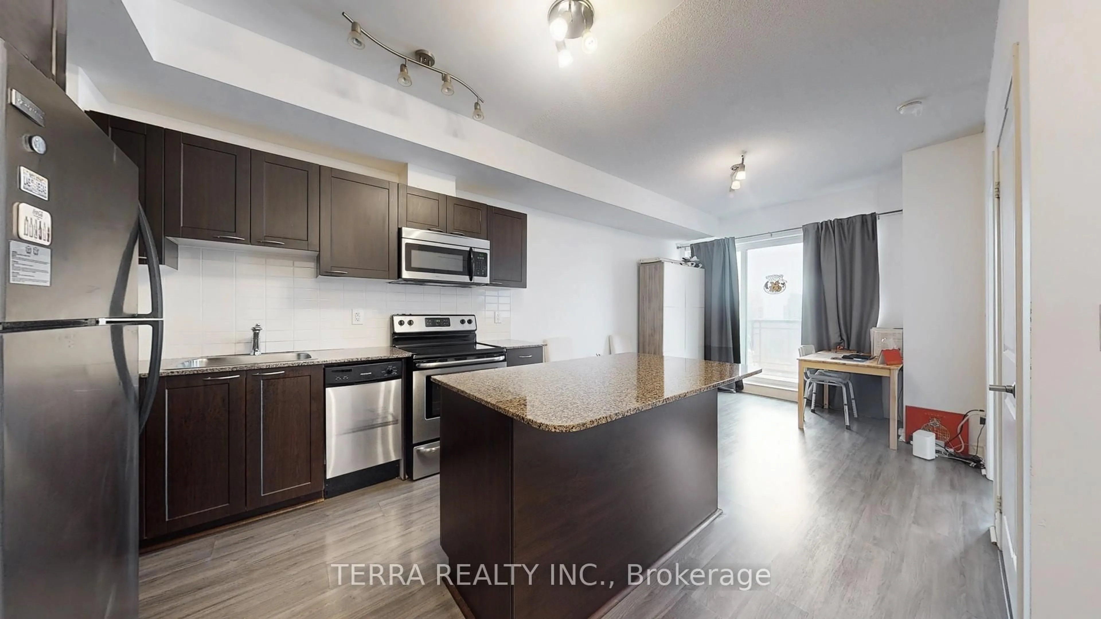 Open concept kitchen, unknown for 385 Prince Of Wales Dr #2307, Mississauga Ontario L5B 0C6