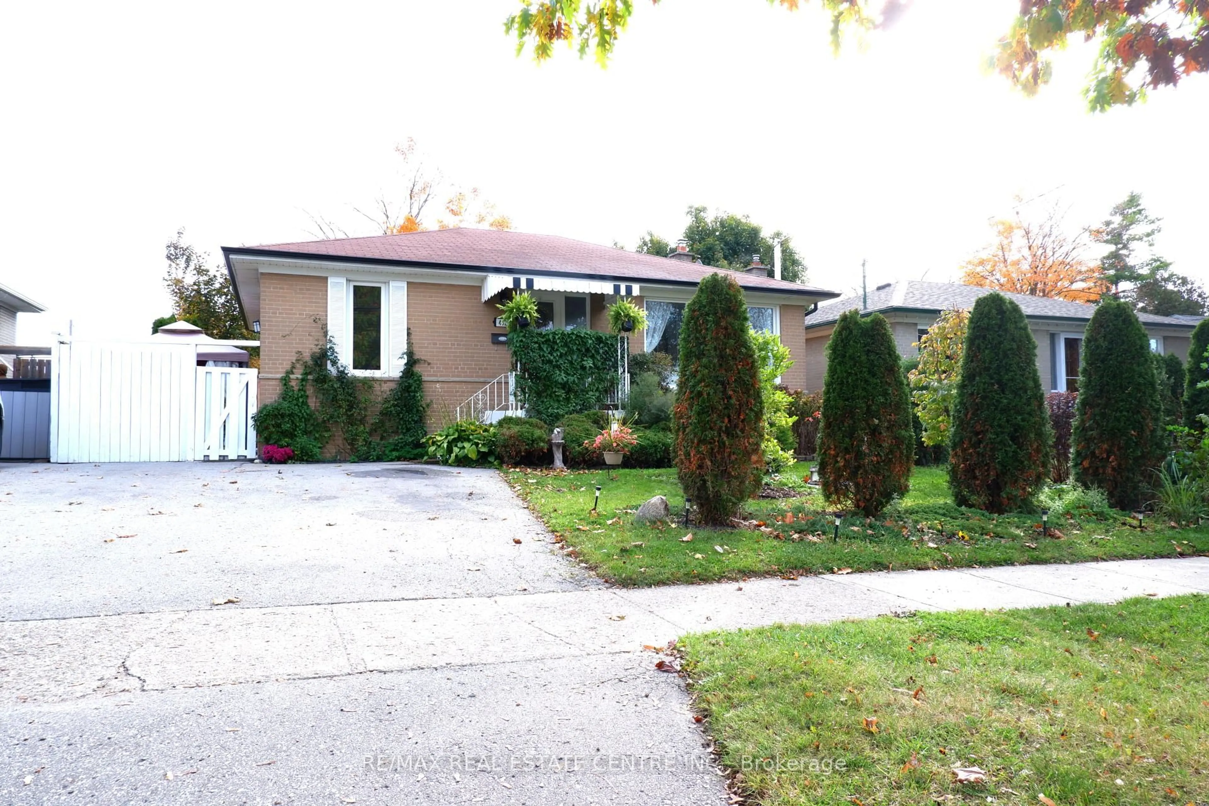 Unknown for 452 Delrex Blvd, Halton Hills Ontario L7G 4J2