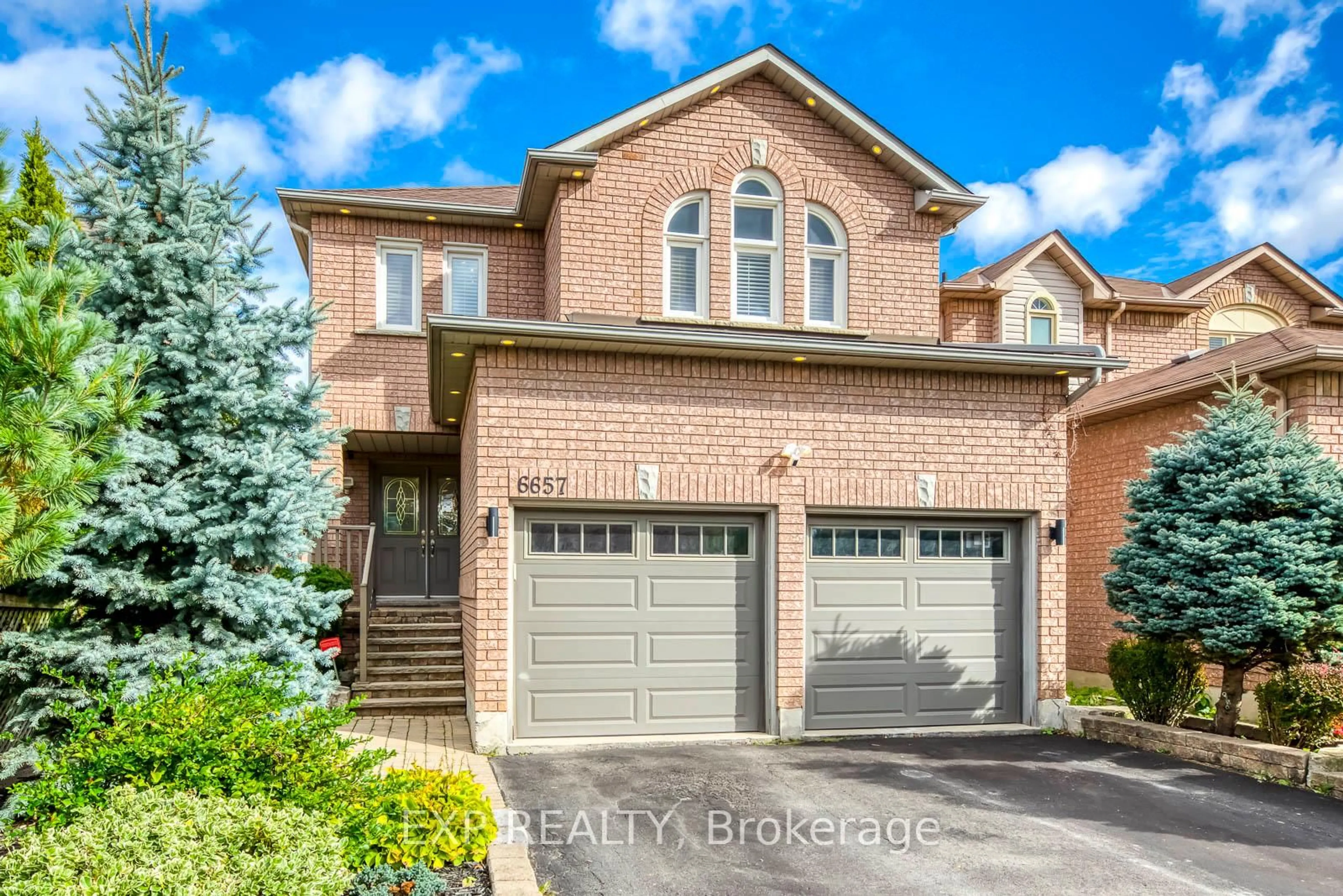 Home with brick exterior material, street for 6657 Meteor Crt, Mississauga Ontario L5N 7H9