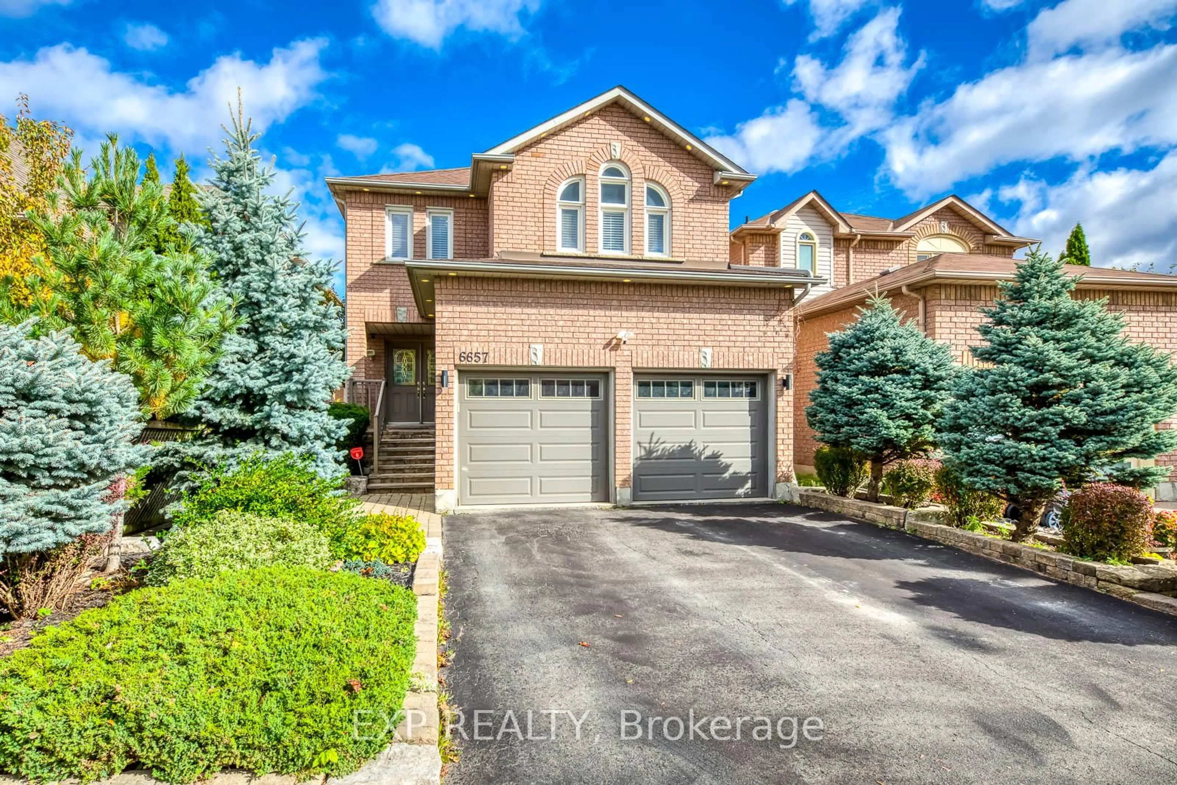 Home with brick exterior material, street for 6657 Meteor Crt, Mississauga Ontario L5N 7H9