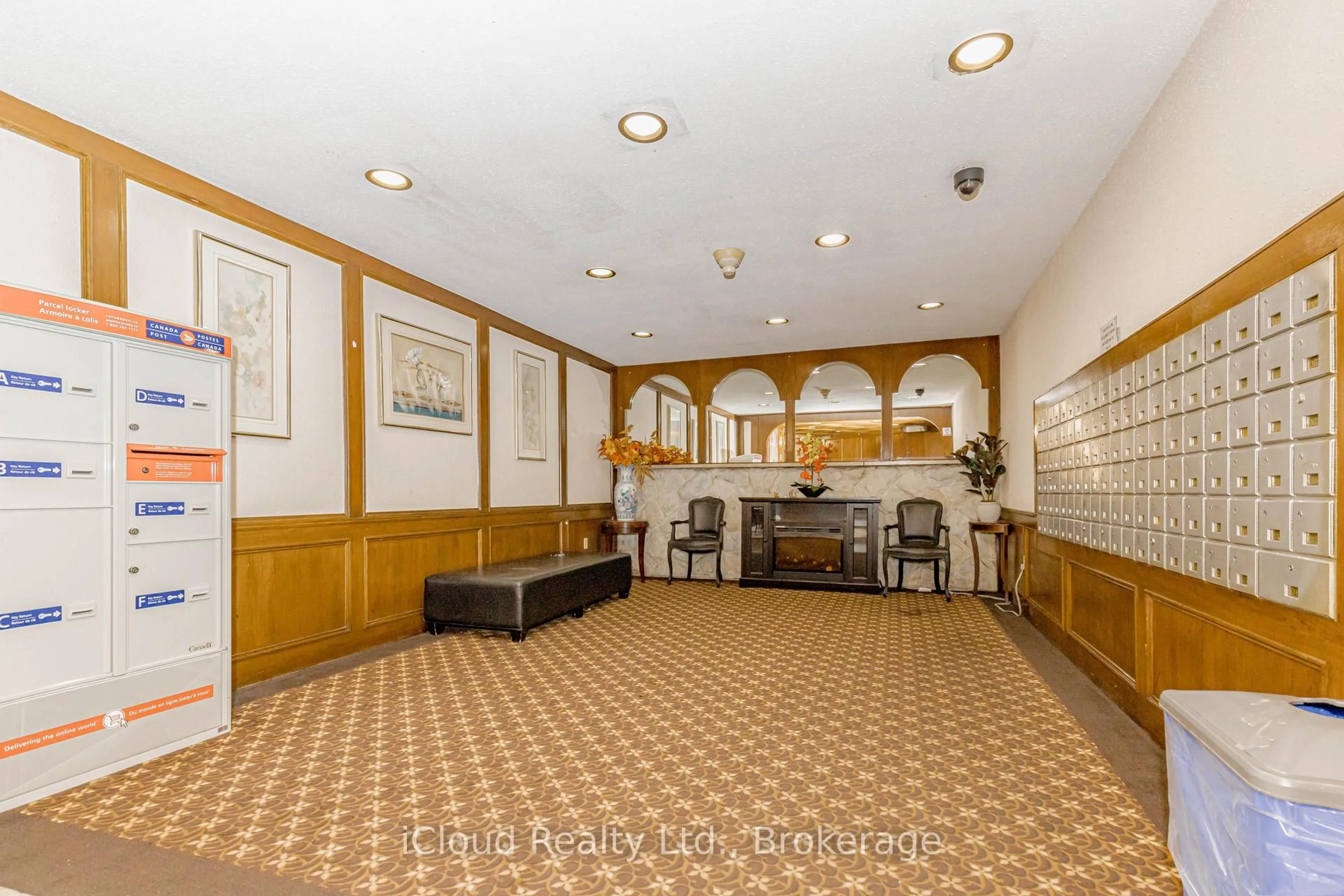 Lobby for 3577 Derry Rd #502, Mississauga Ontario L4T 1B3