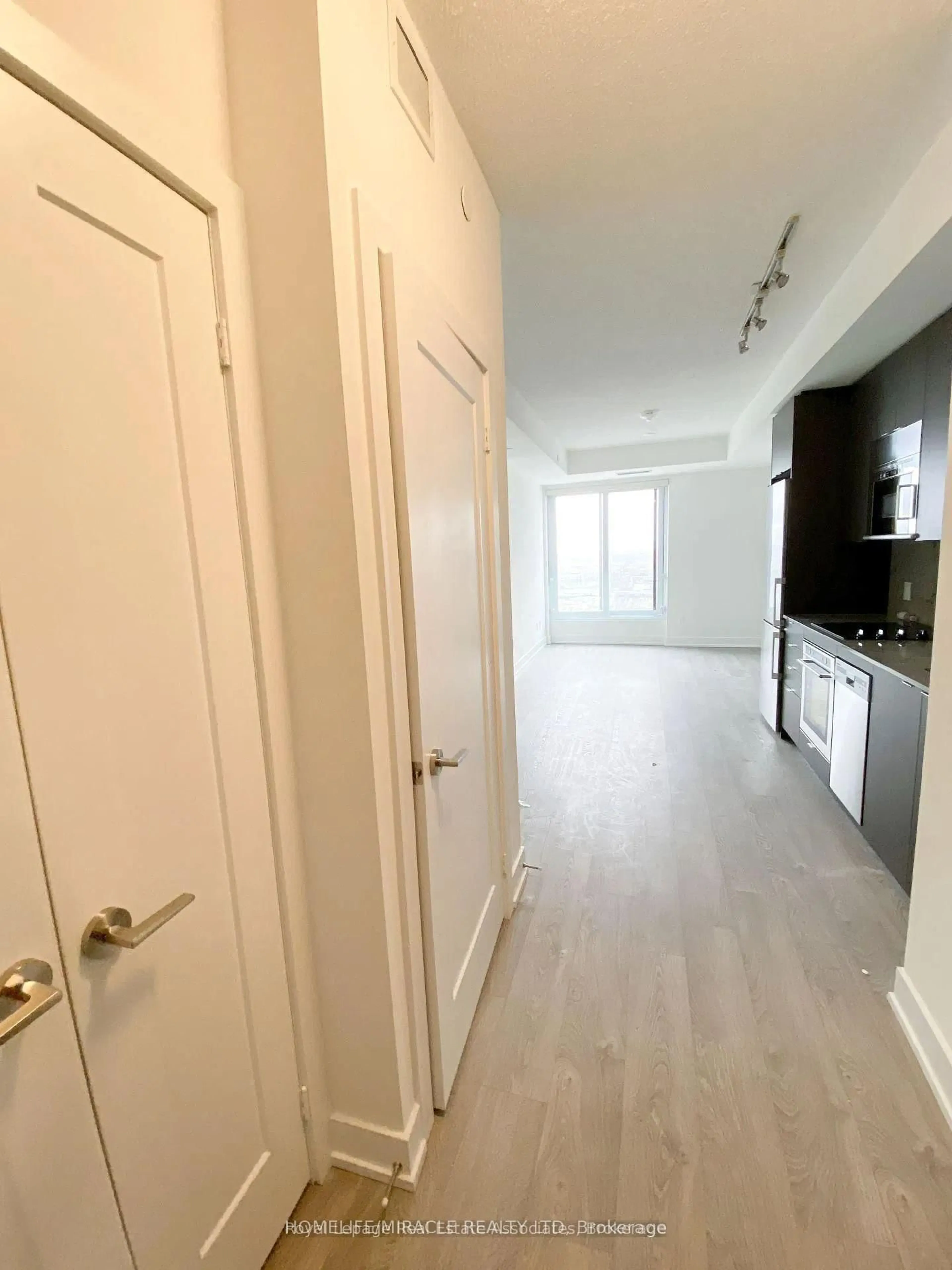 A pic of a room for 7 Mabelle Ave #3510, Toronto Ontario M9A 0C9