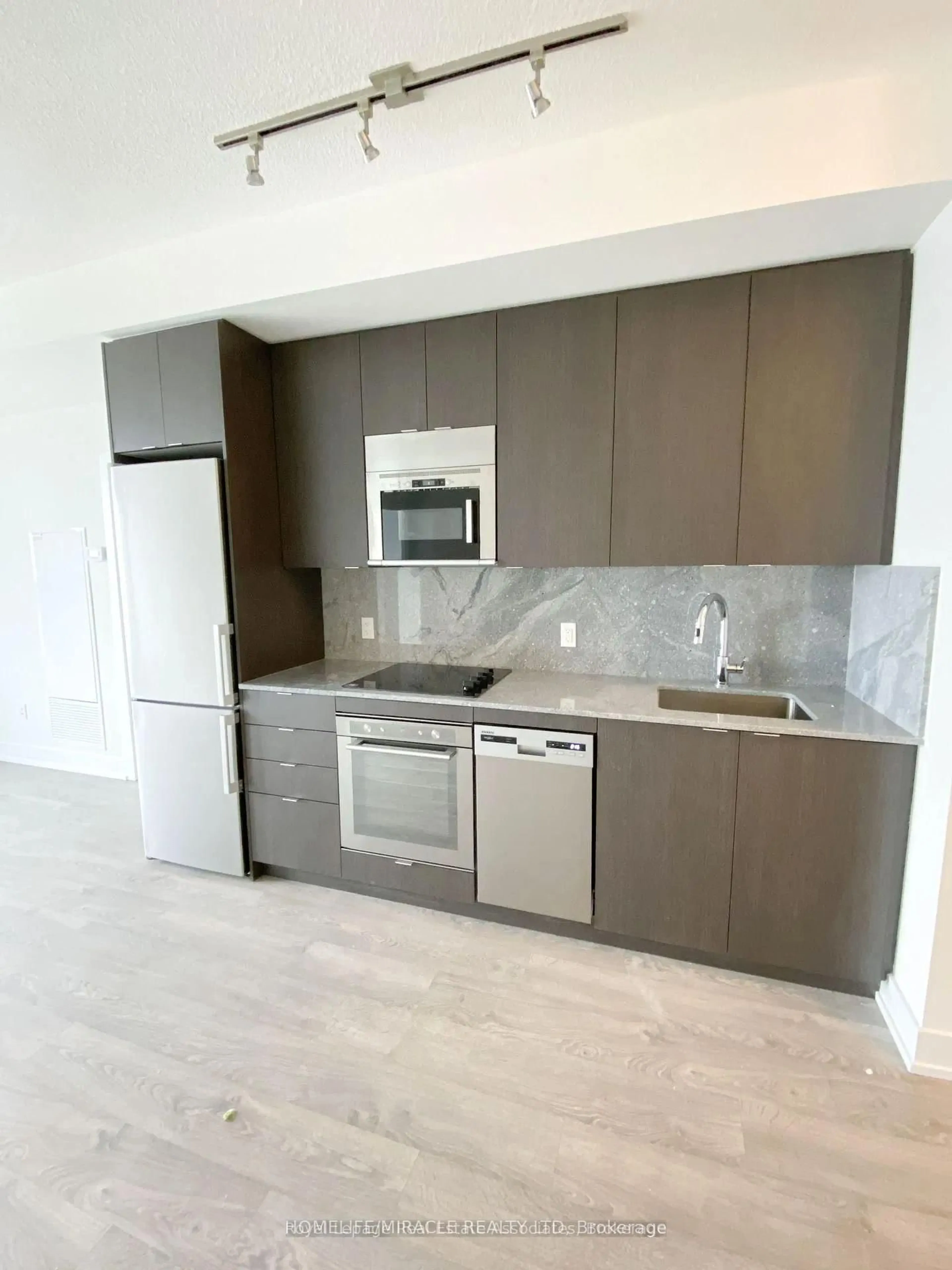 Unknown for 7 Mabelle Ave #3510, Toronto Ontario M9A 0C9