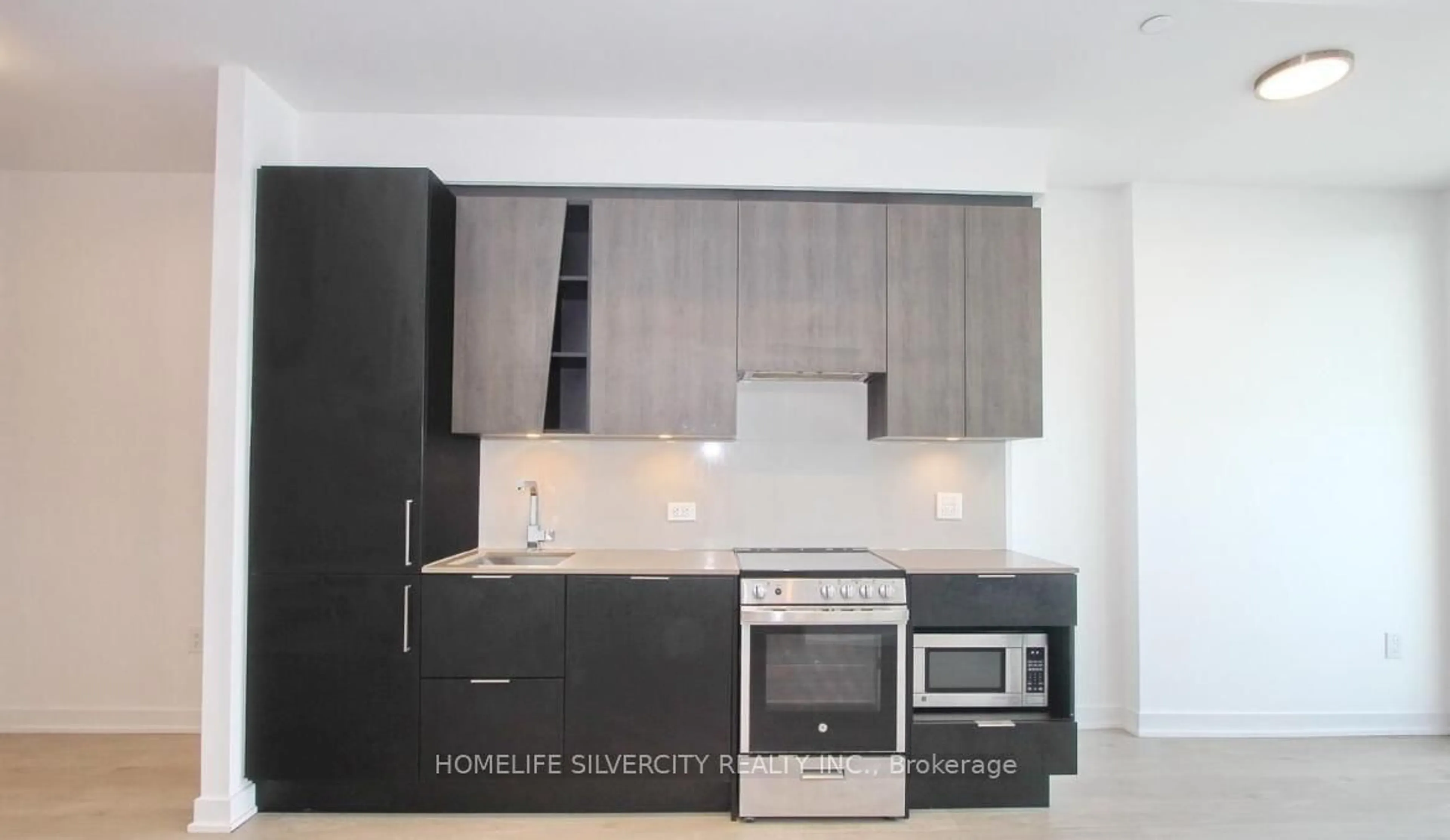 Standard kitchen, unknown for 3900 Confederation Pkwy #2908, Mississauga Ontario L5B 0M3