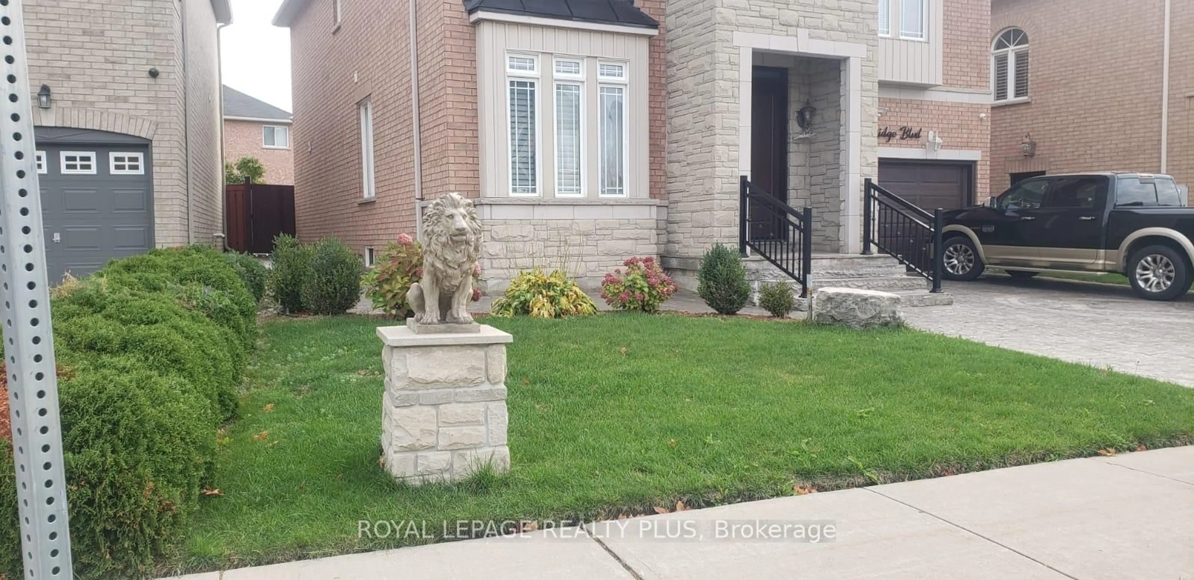 Unknown for 135 Earlsbridge Blvd, Brampton Ontario L7A 3T7