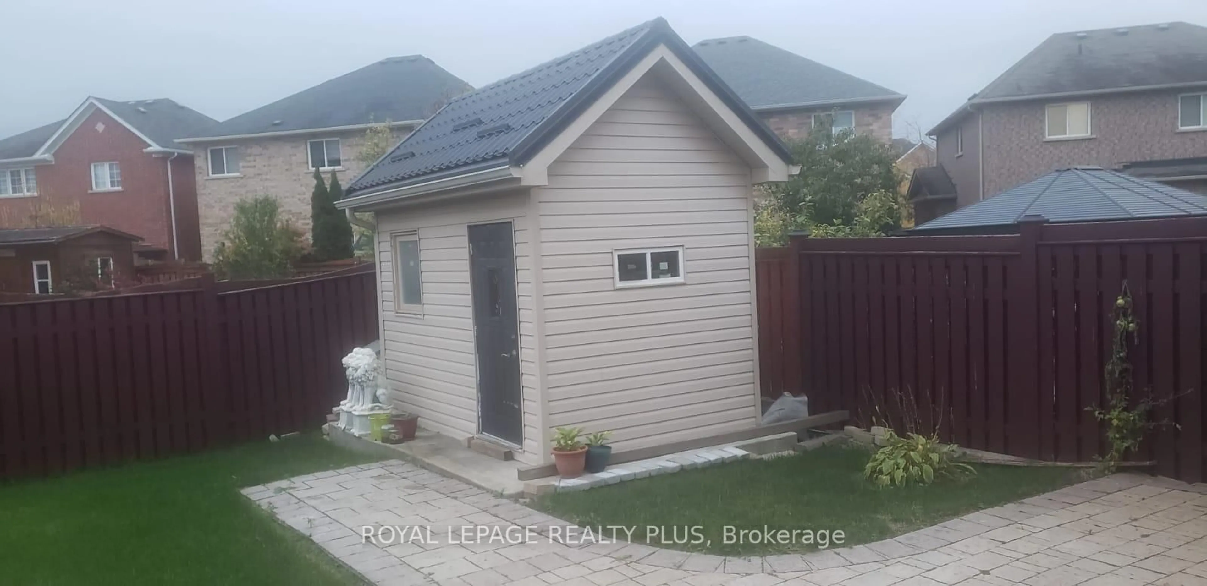 Shed for 135 Earlsbridge Blvd, Brampton Ontario L7A 3T7