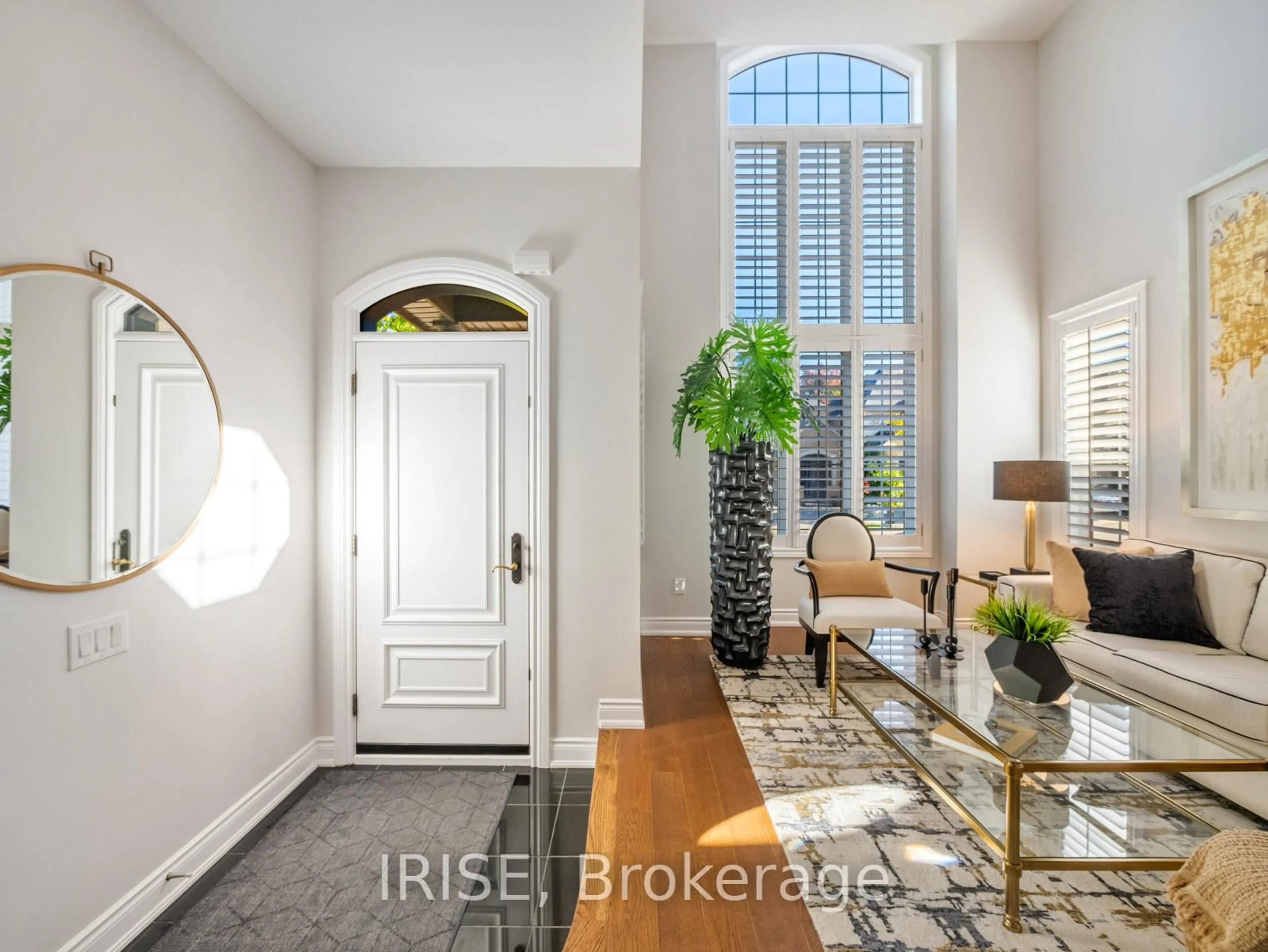 Indoor entryway for 3367 Whilabout Terr, Oakville Ontario L6L 0A8