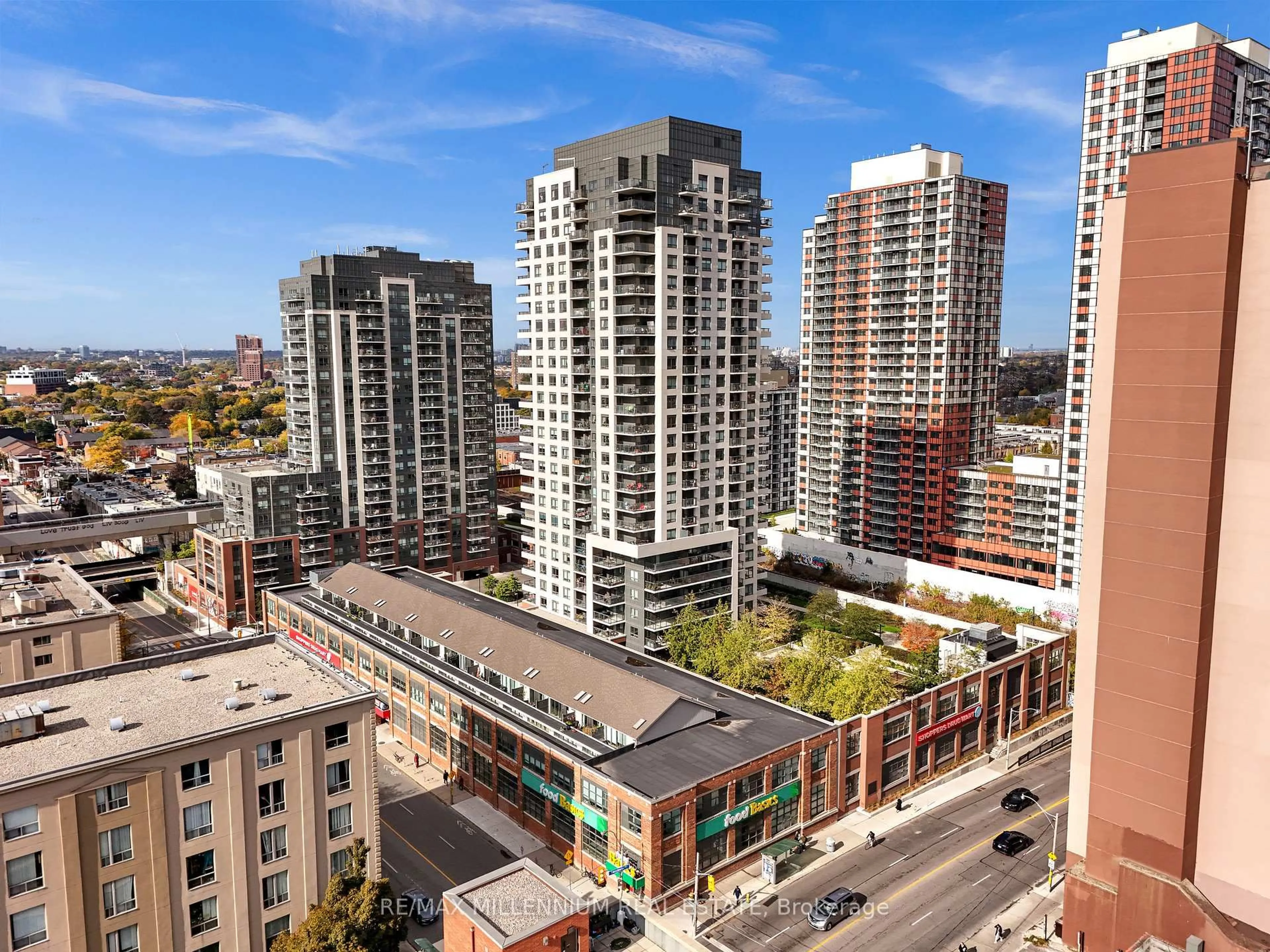A pic from outside/outdoor area/front of a property/back of a property/a pic from drone, city buildings view from balcony for 1410 Dupont St #908, Toronto Ontario M6H 0B6