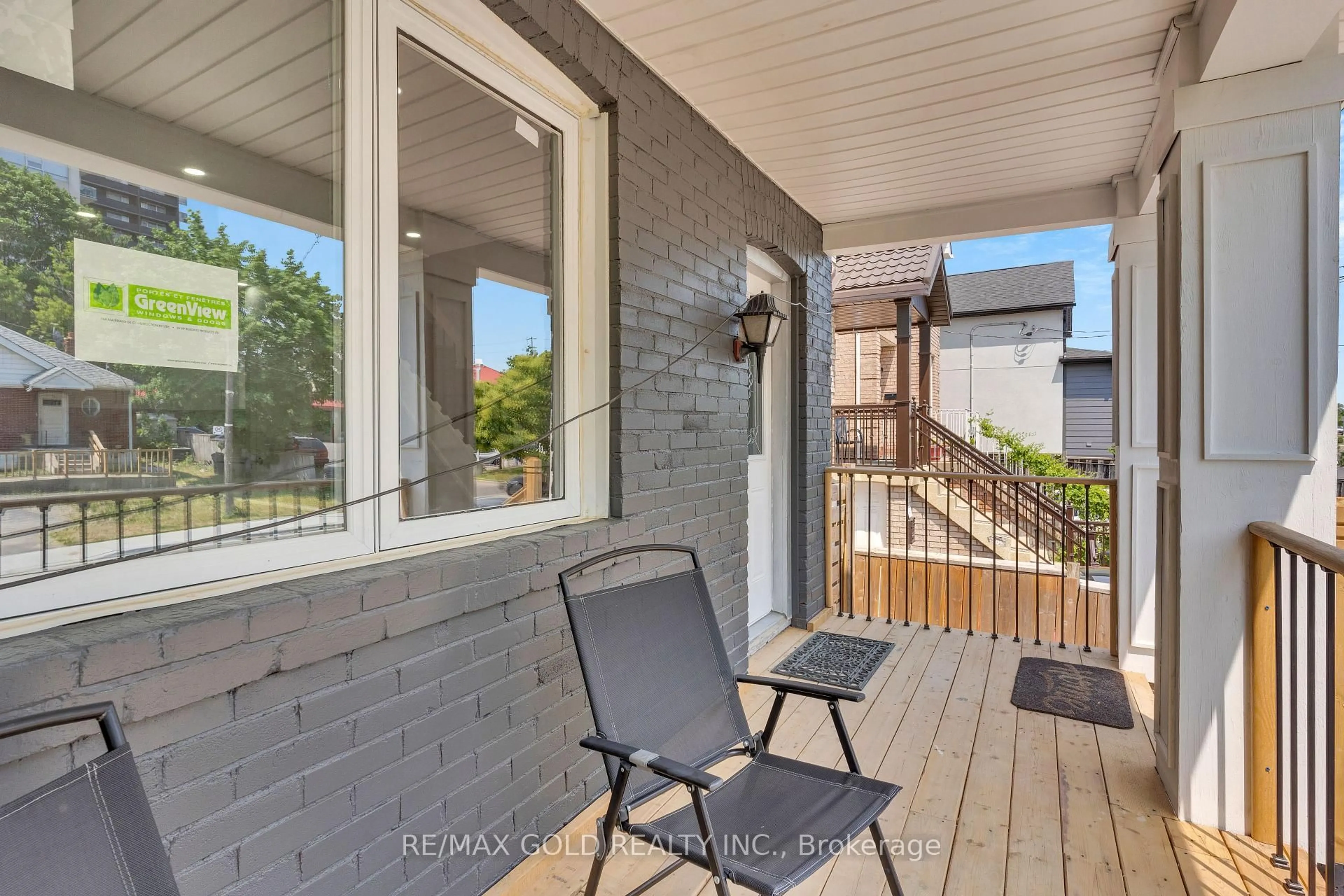Unknown for 8 Fairglen Cres, Toronto Ontario M9N 1S2