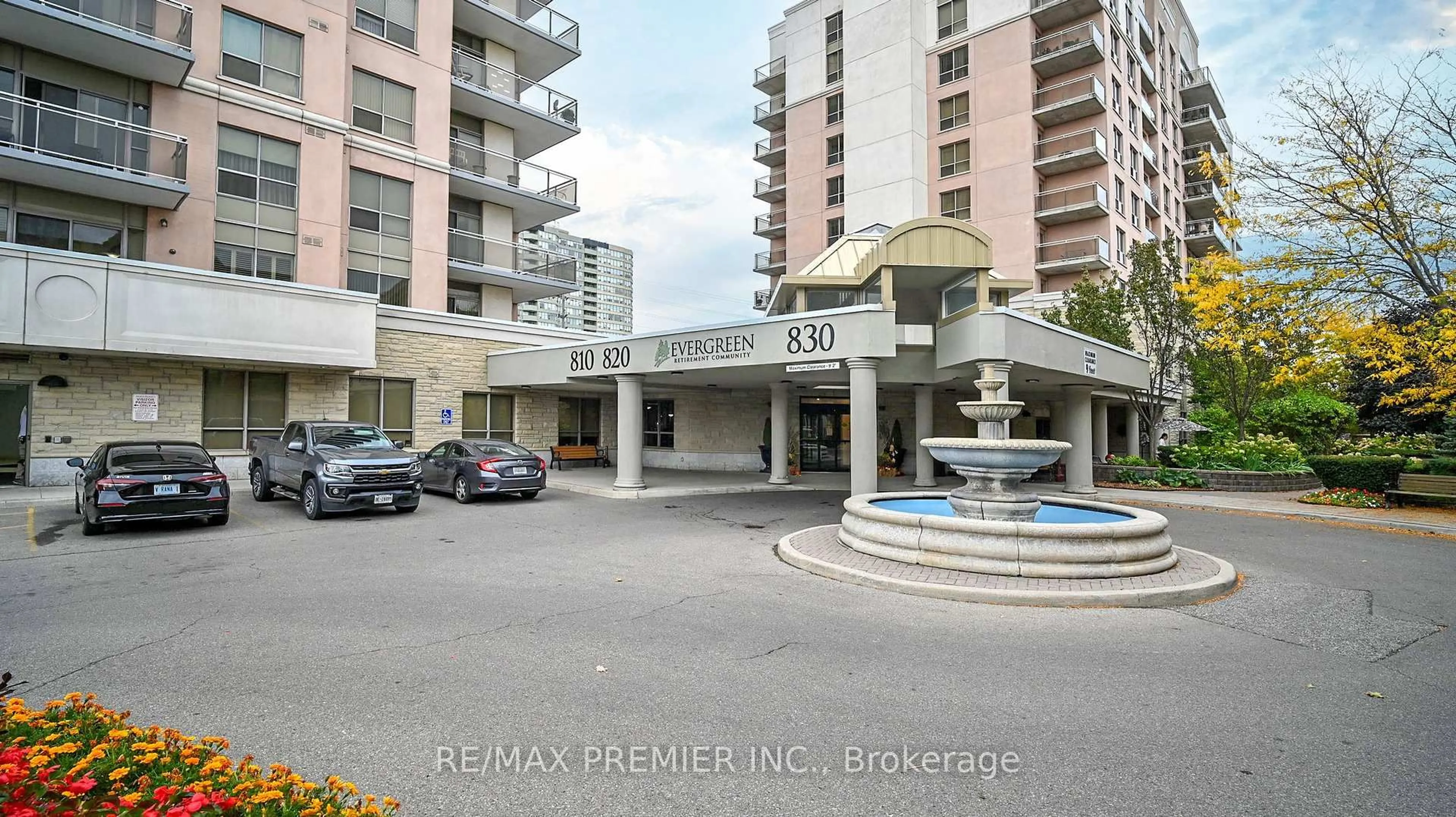 Unknown for 810 Scollard Crt #204, Mississauga Ontario L5V 0A4