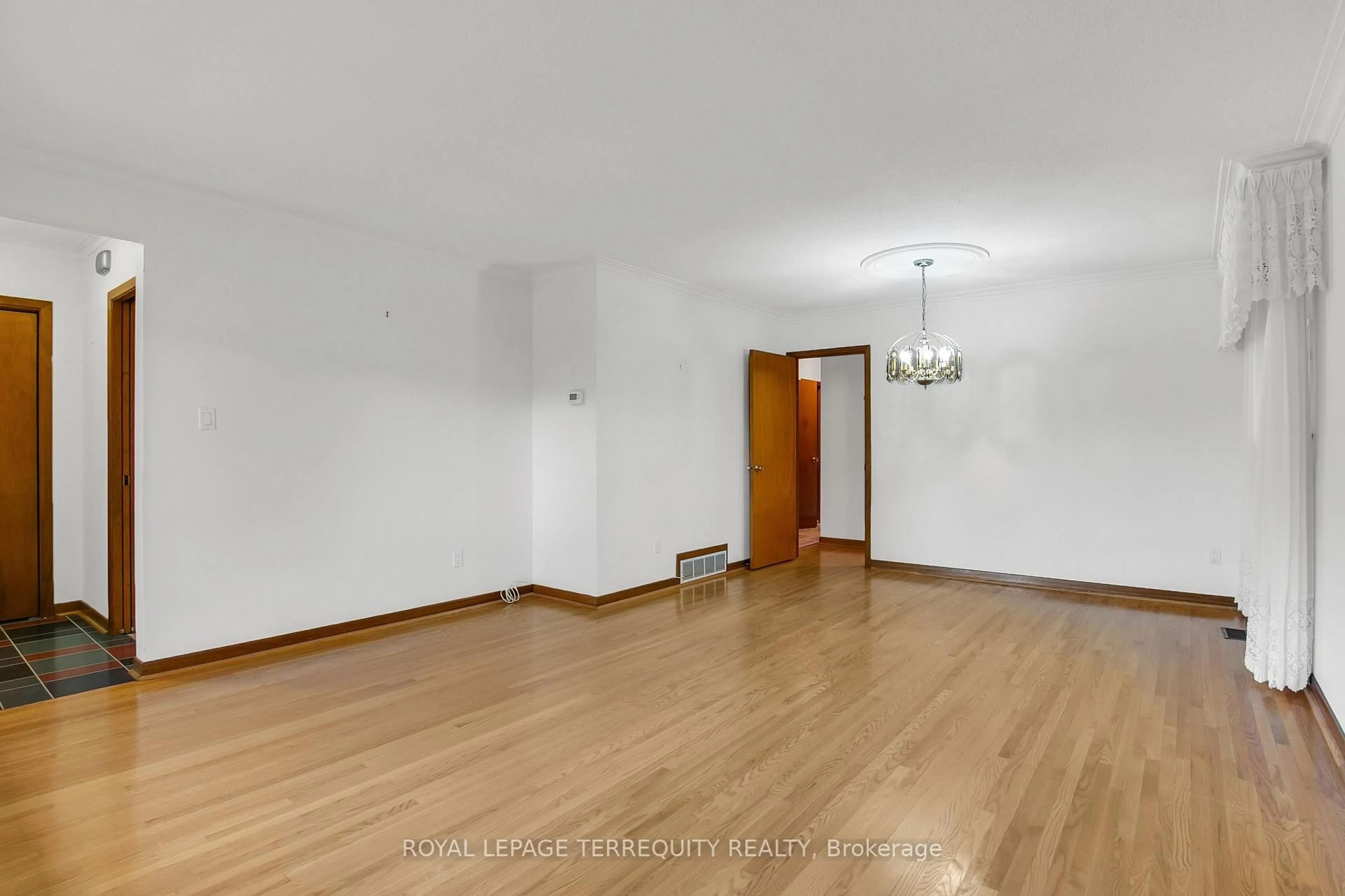 A pic of a room for 9 Larchmere Ave, Toronto Ontario M9L 2N2